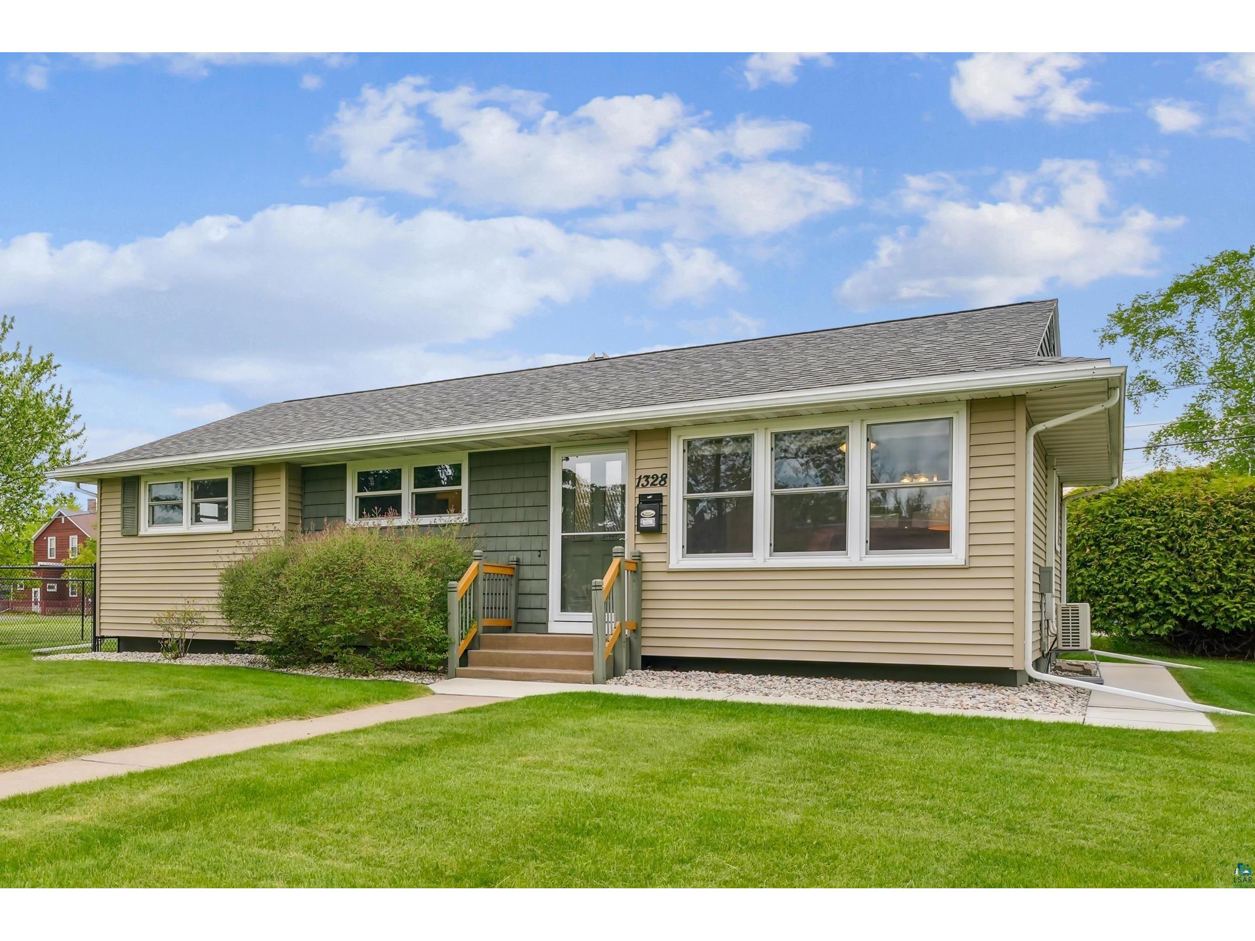 1328 E 6th St Superior WI 54880 6119887 image1