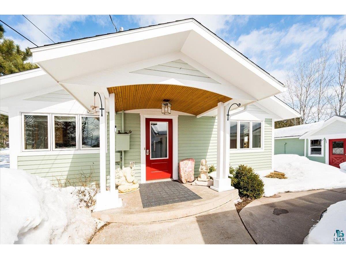 1330 8th Ave, Two Harbors, MN, 55616 MLS 6107226 Edina Realty