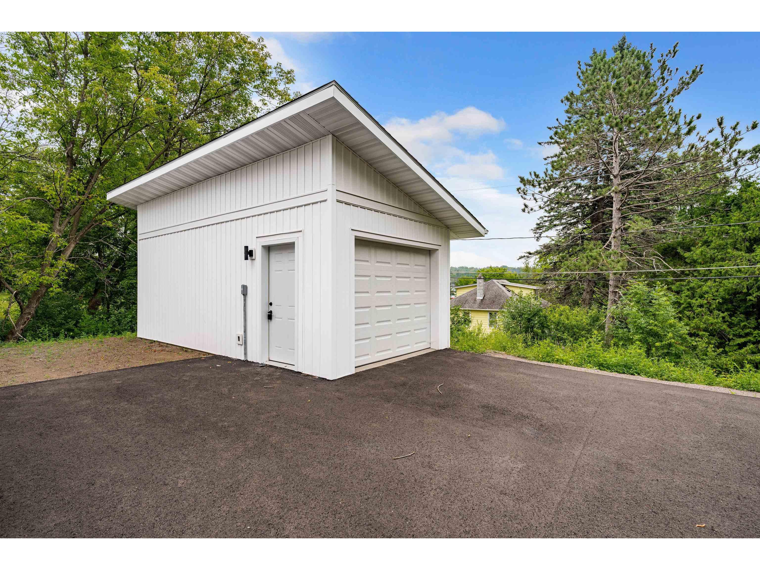 14 W Linden St Duluth MN 55811 6123025 image18