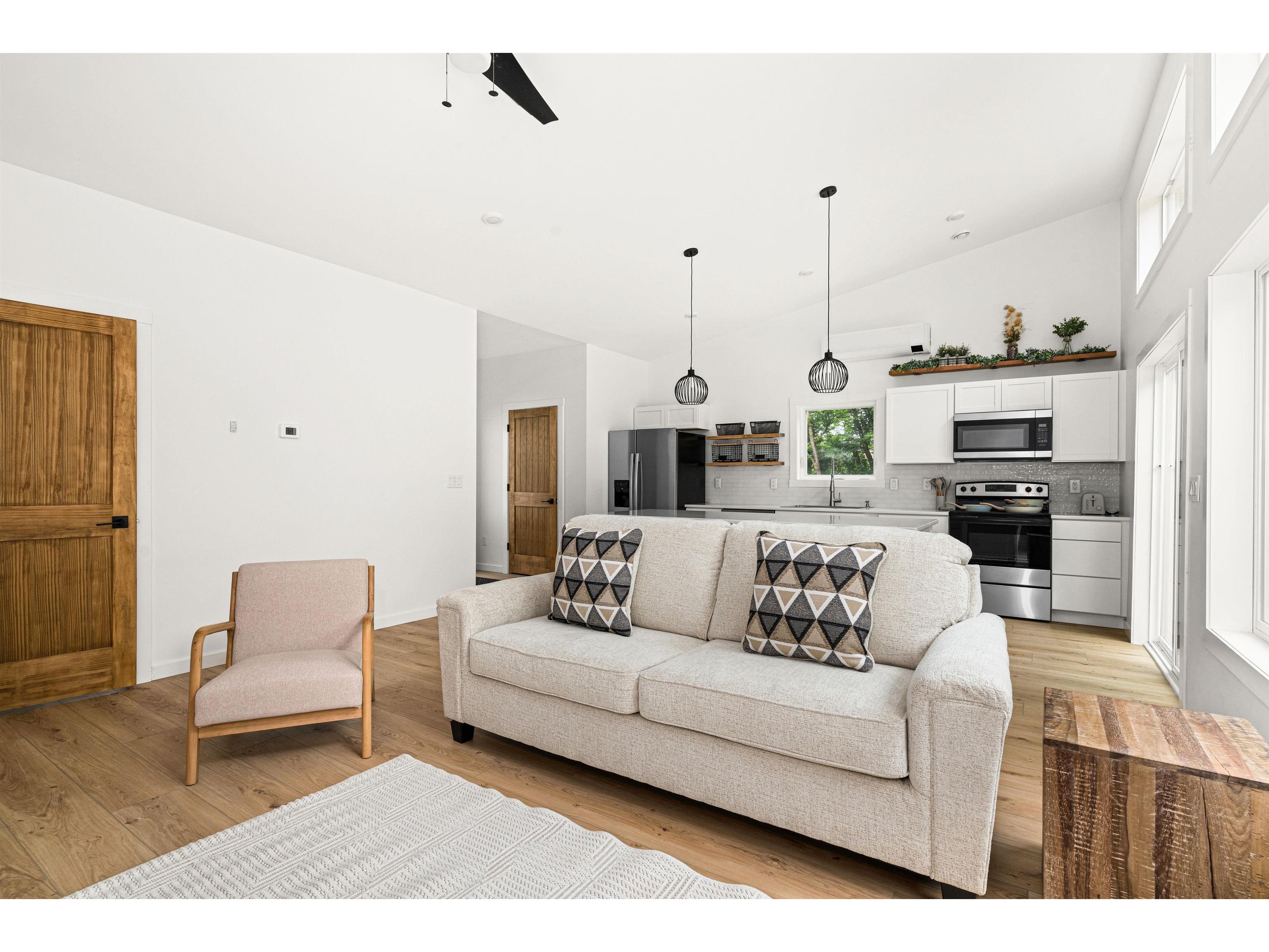 14 W Linden St Duluth MN 55811 6123025 image3