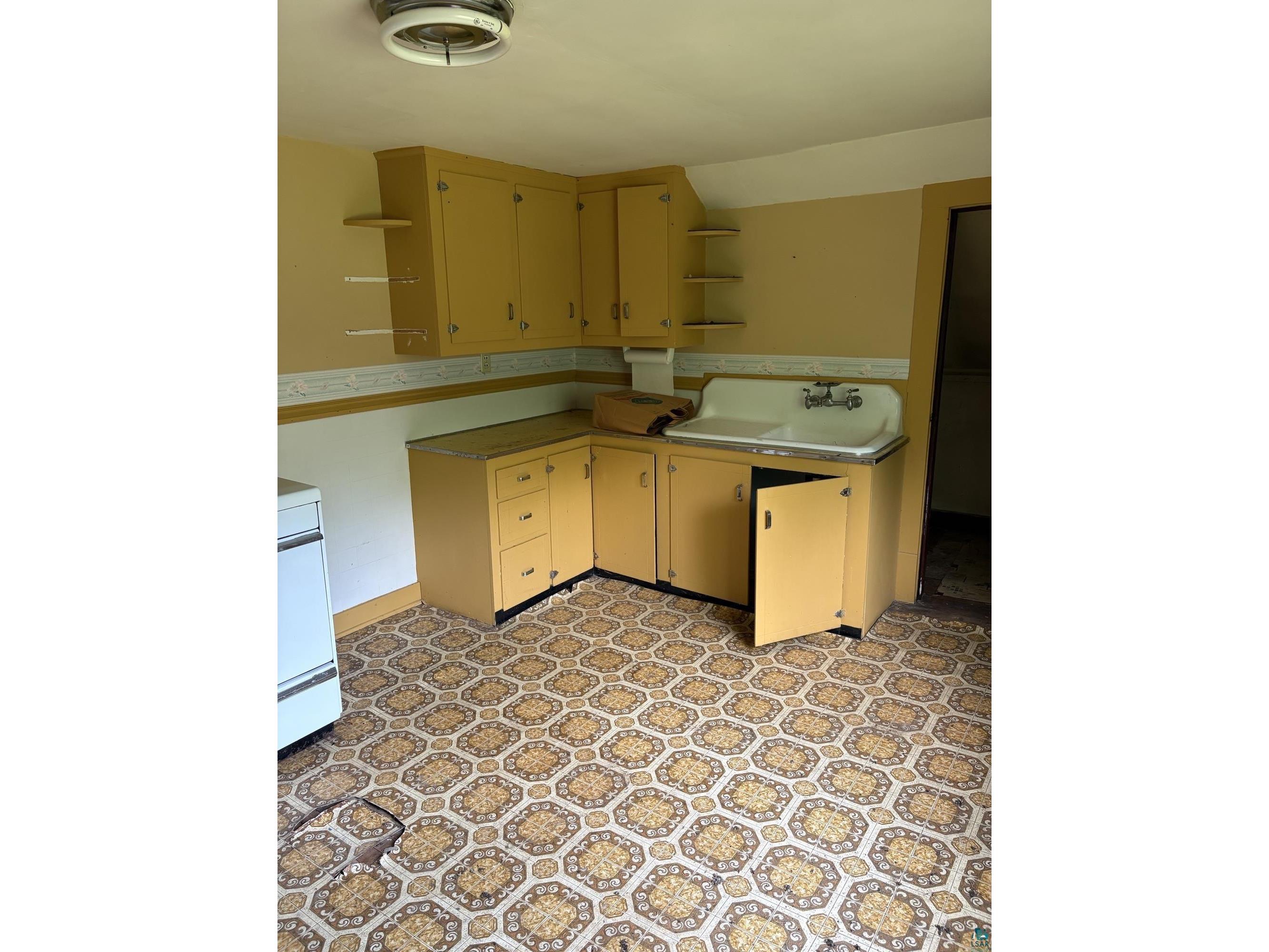 140 Wisconsin Ave City Of Montreal WI 54550 6125934 image12