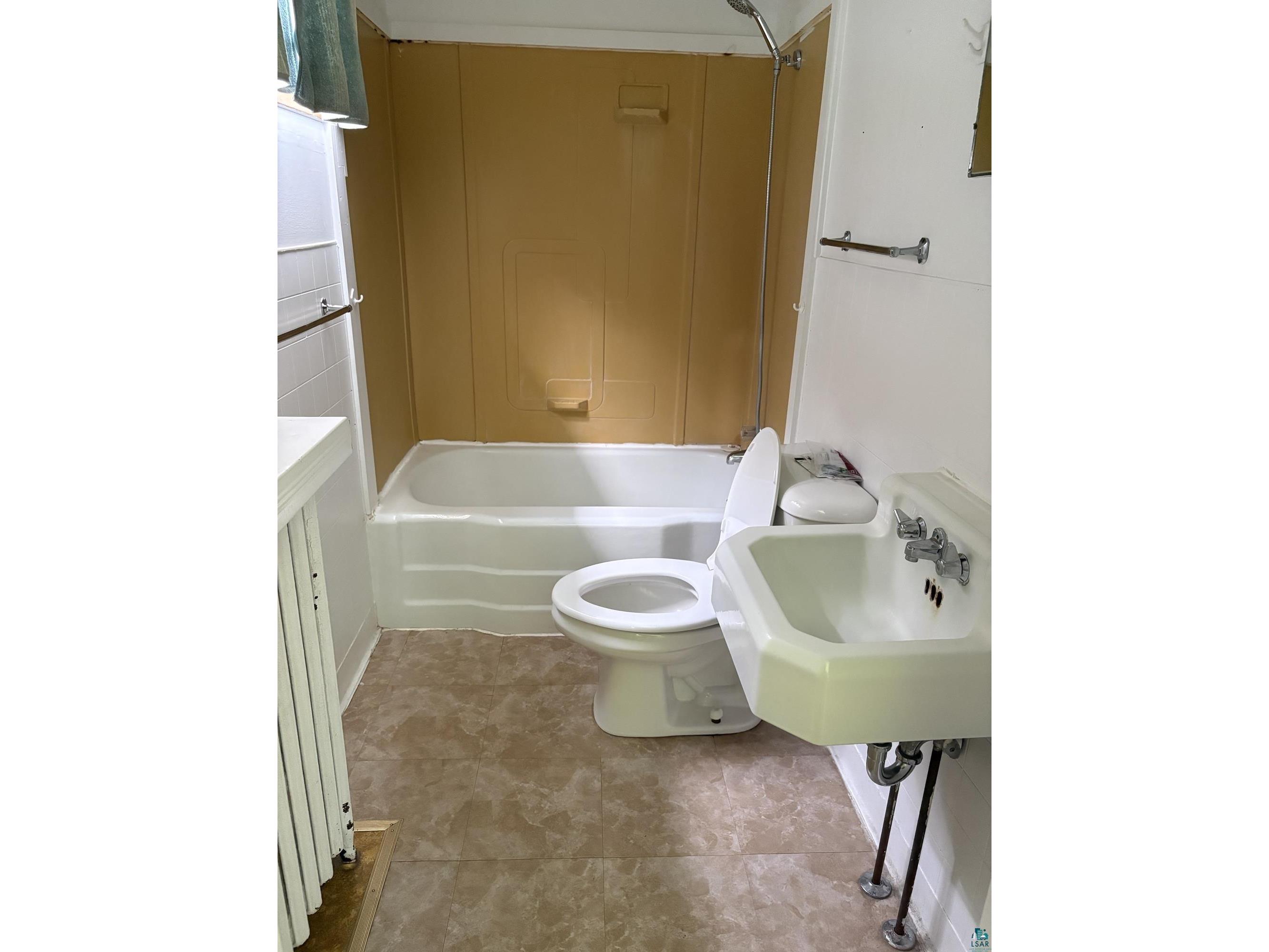 140 Wisconsin Ave City Of Montreal WI 54550 6125937 image6