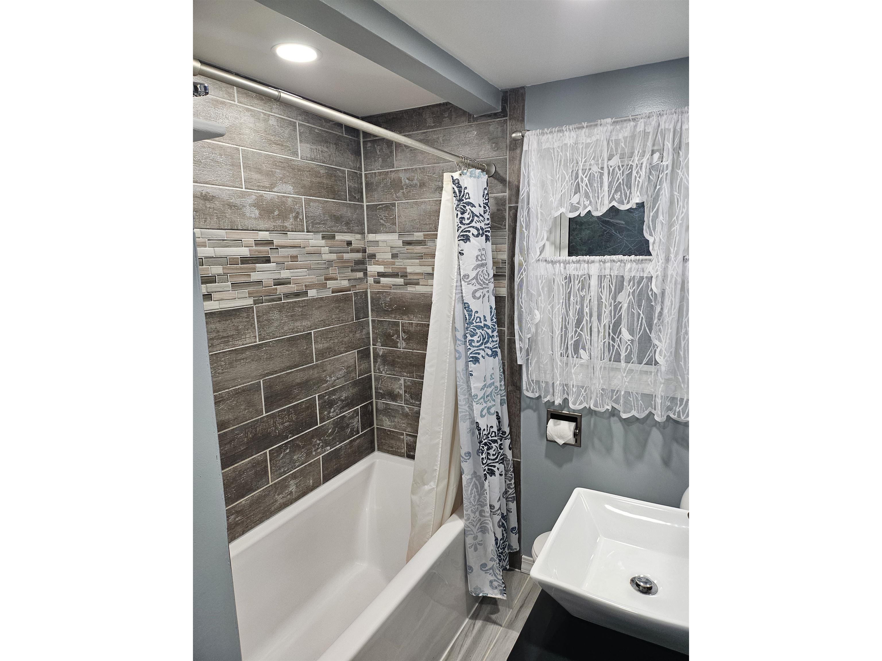 1403 E 8th St Duluth MN 55805 6122896 image18