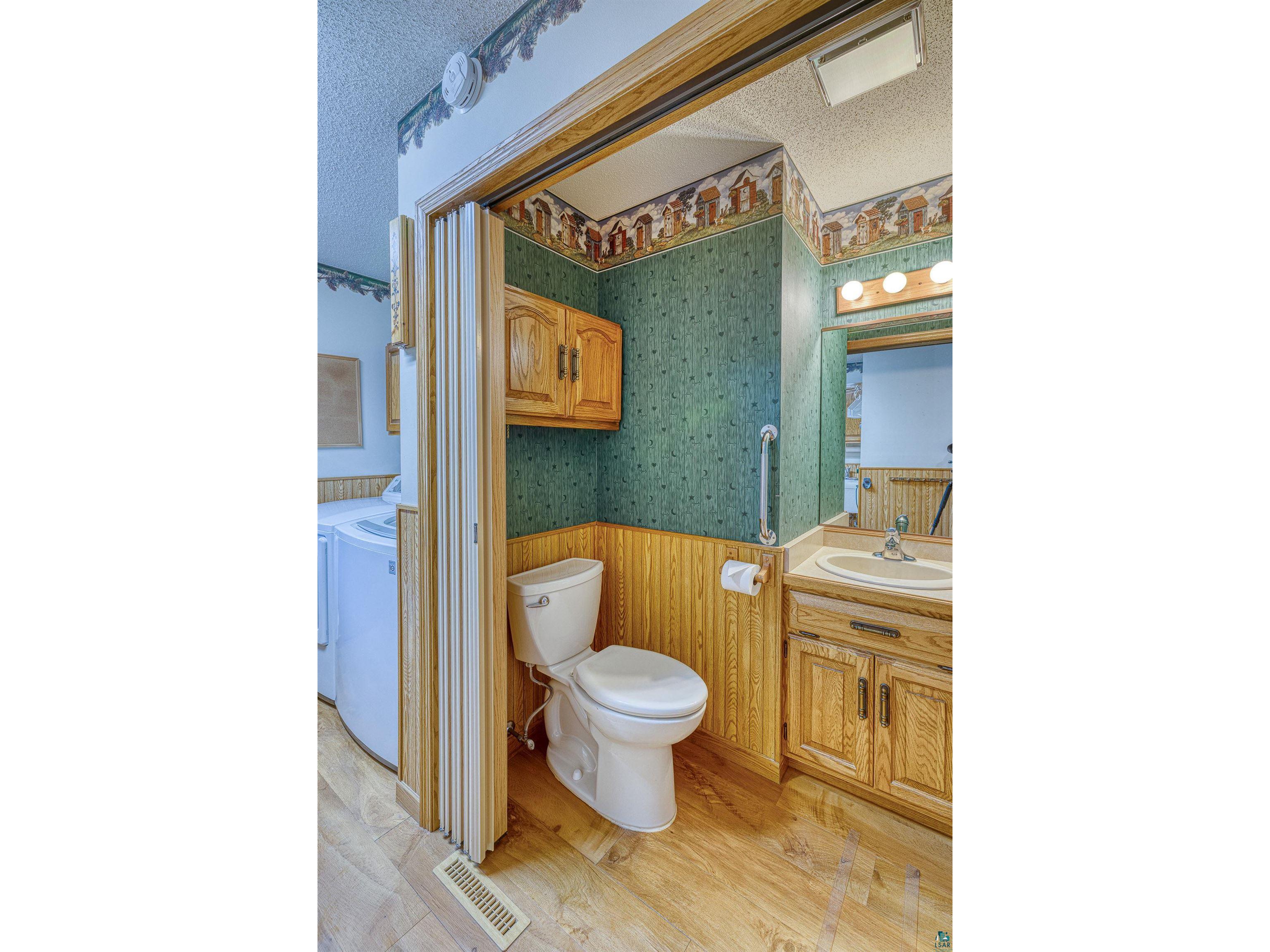 1404 E 10th St Superior WI 54880 6125148 image19