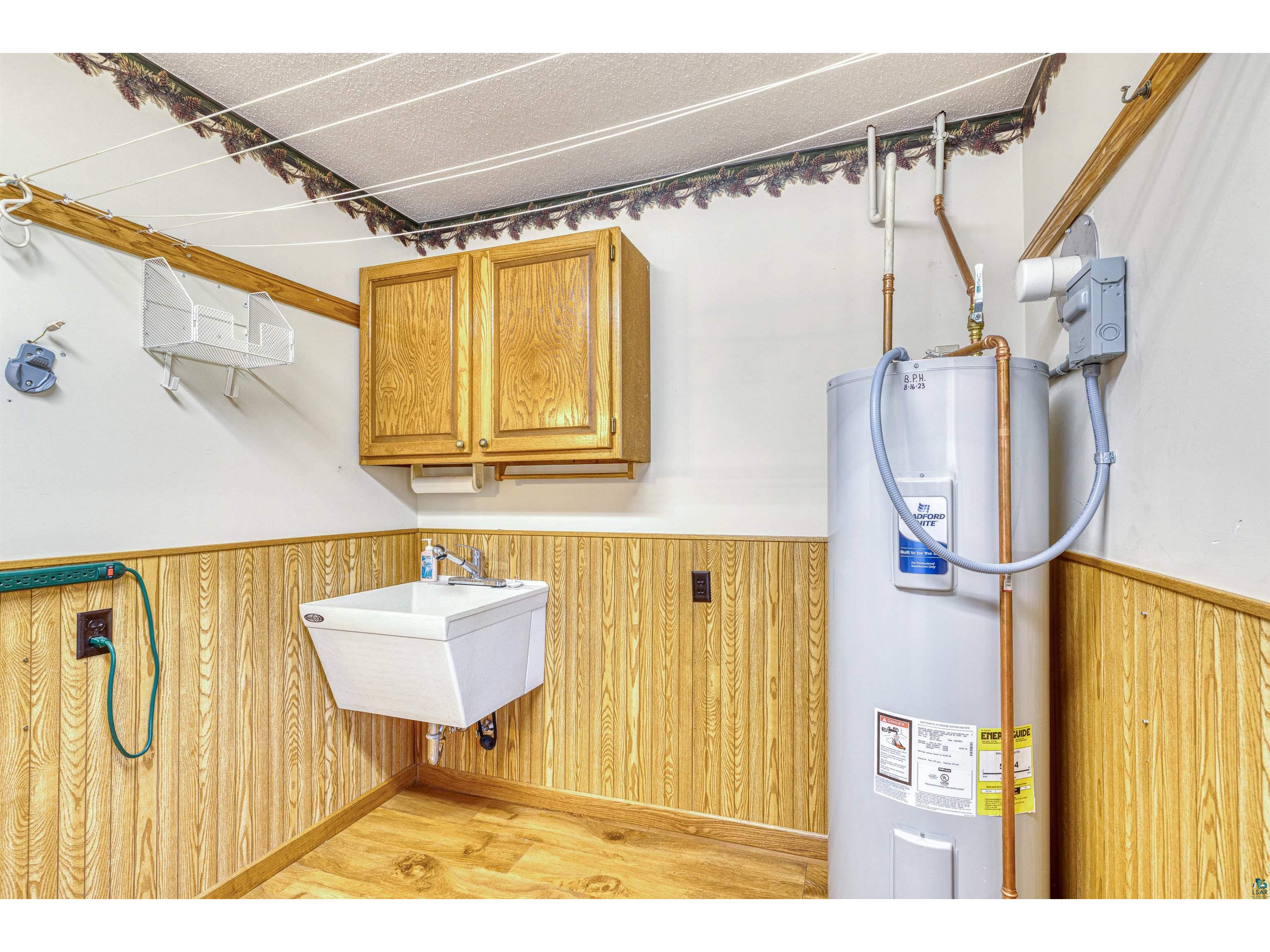 1404 E 10th St Superior WI 54880 6125148 image21