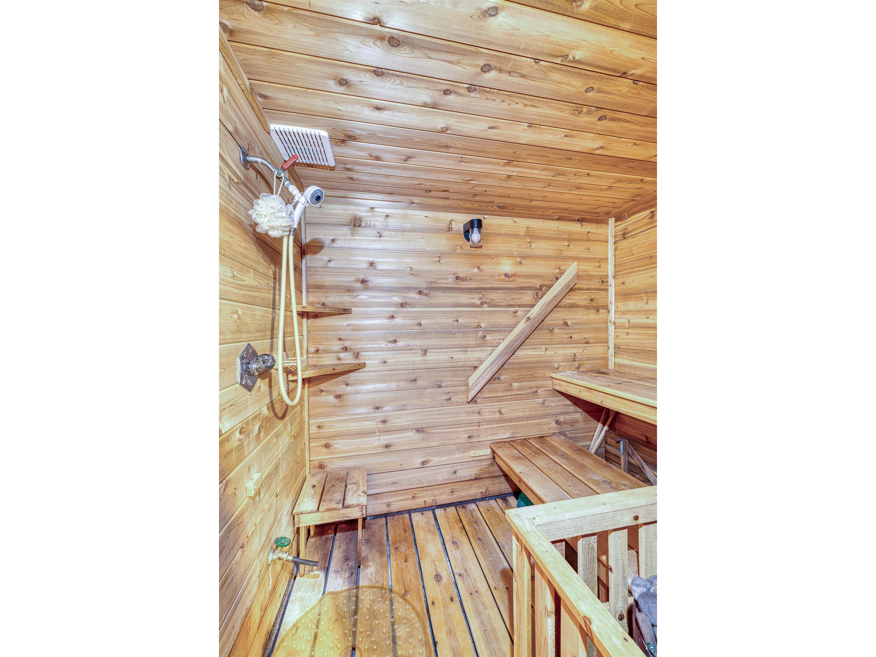 1404 E 10th St Superior WI 54880 6125148 image37