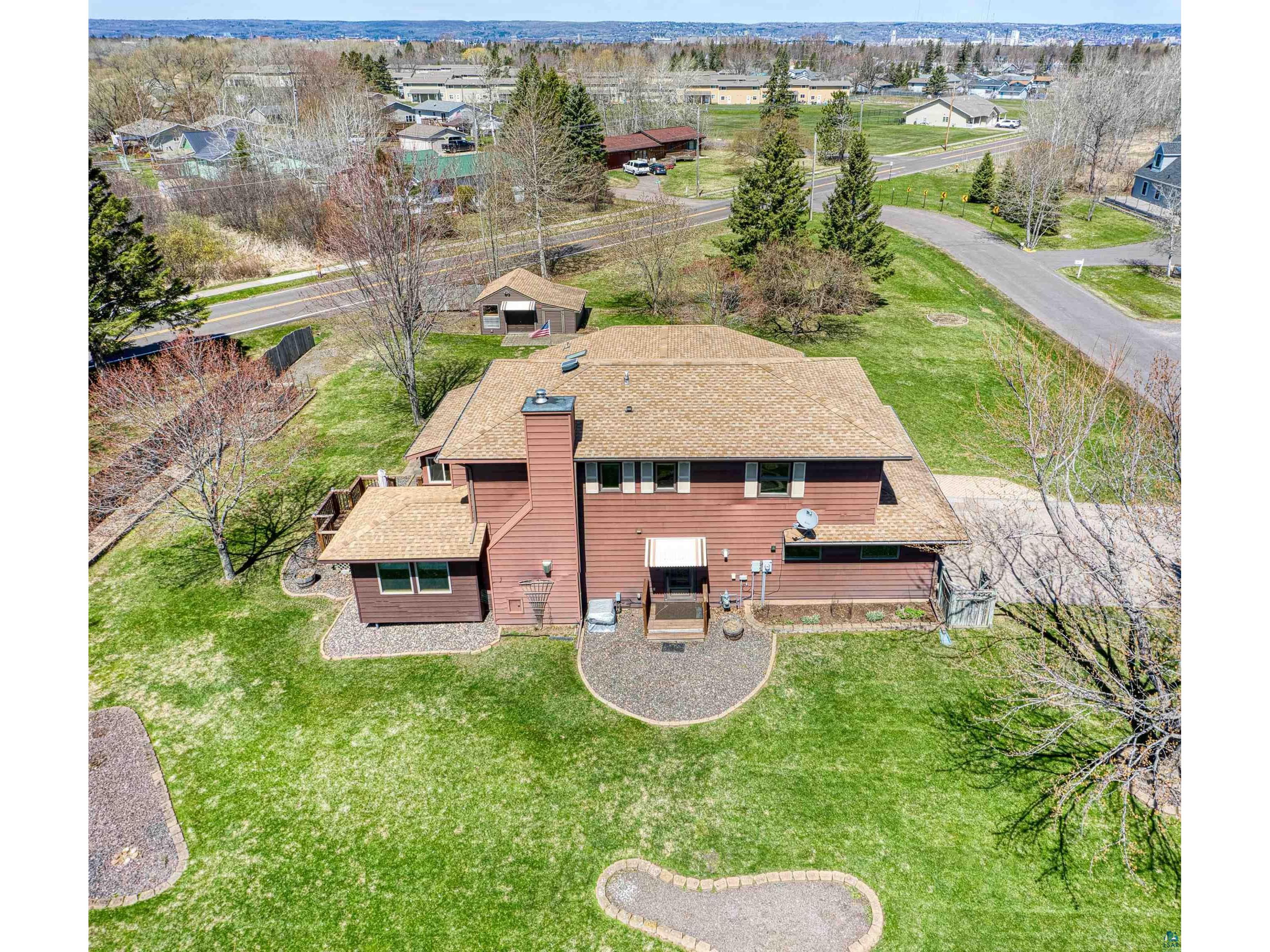 1404 E 10th St Superior WI 54880 6125148 image42