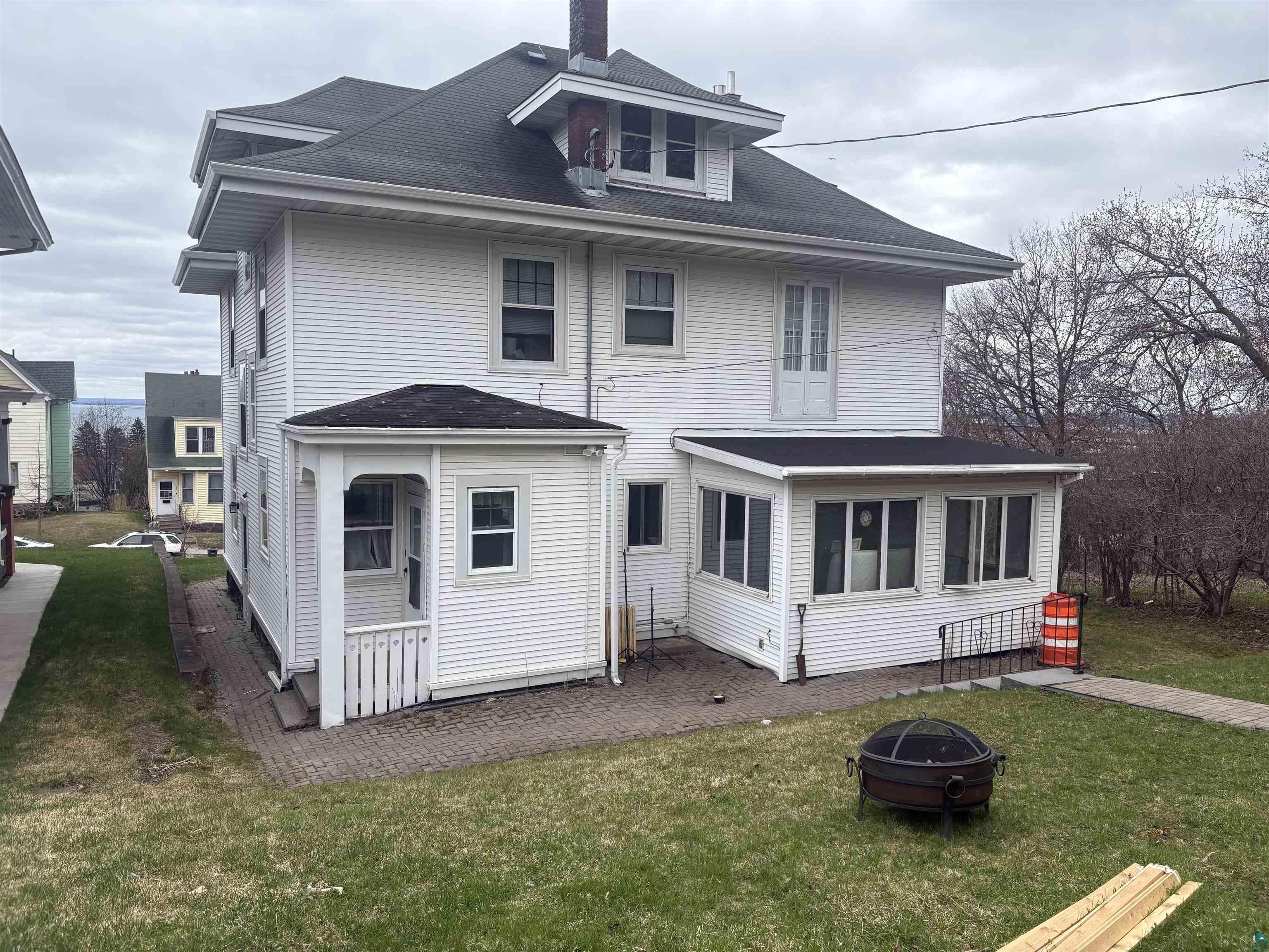 1411 E 4th St Duluth MN 55805 6125039 image2
