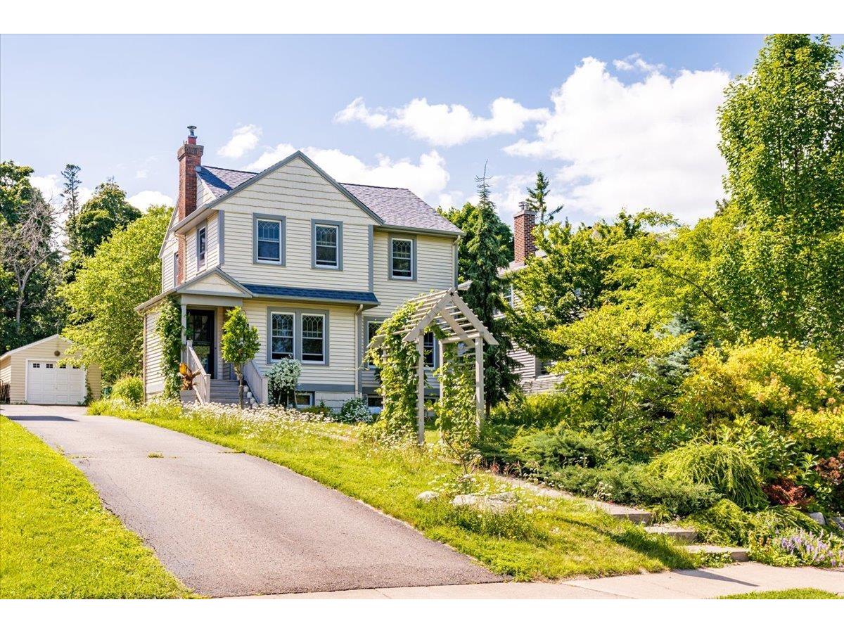 1415 Vermilion Rd Duluth MN 55812 6120810 image1