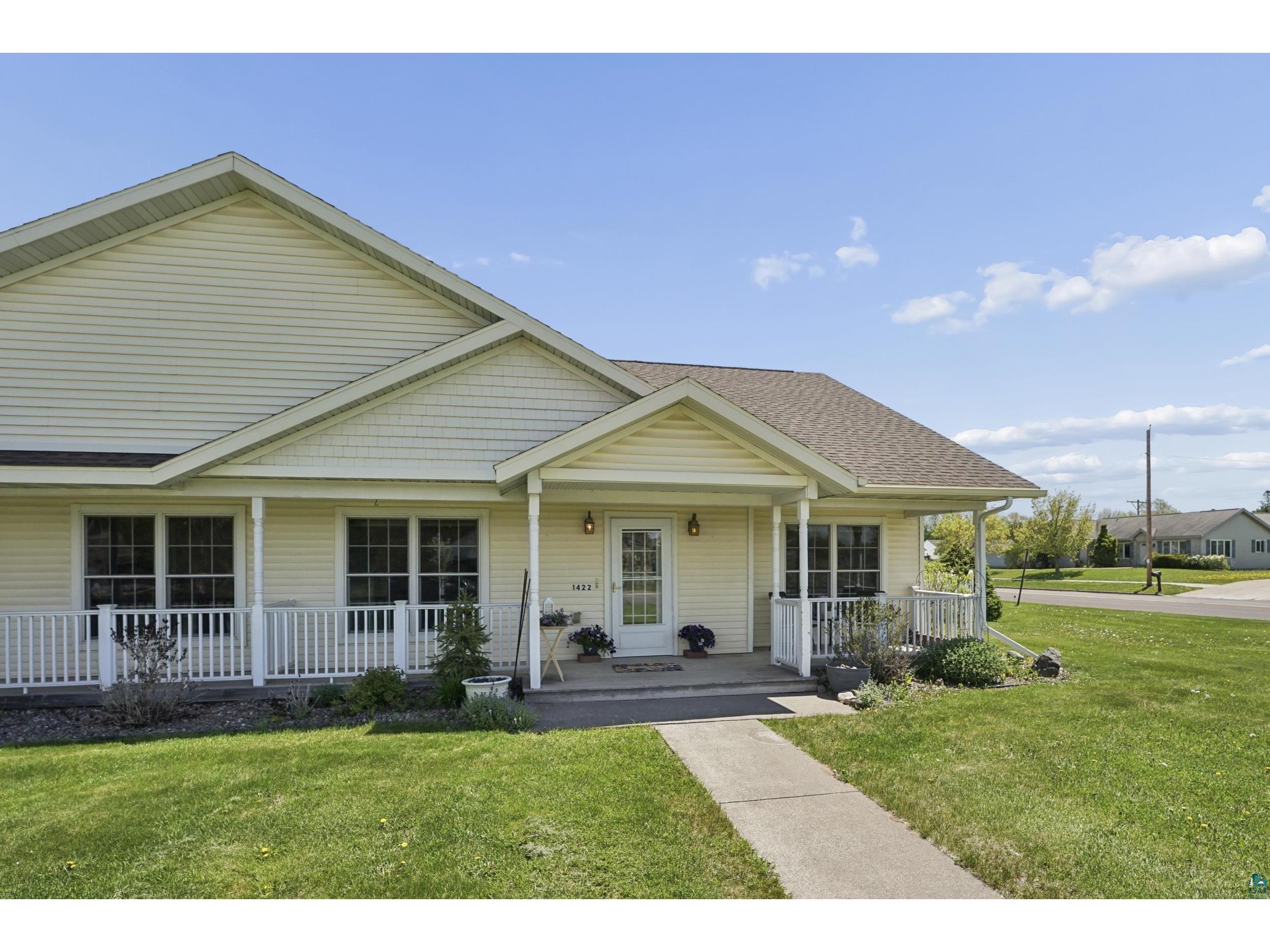 1422 New York Ave Superior WI 54880 6125768 image1