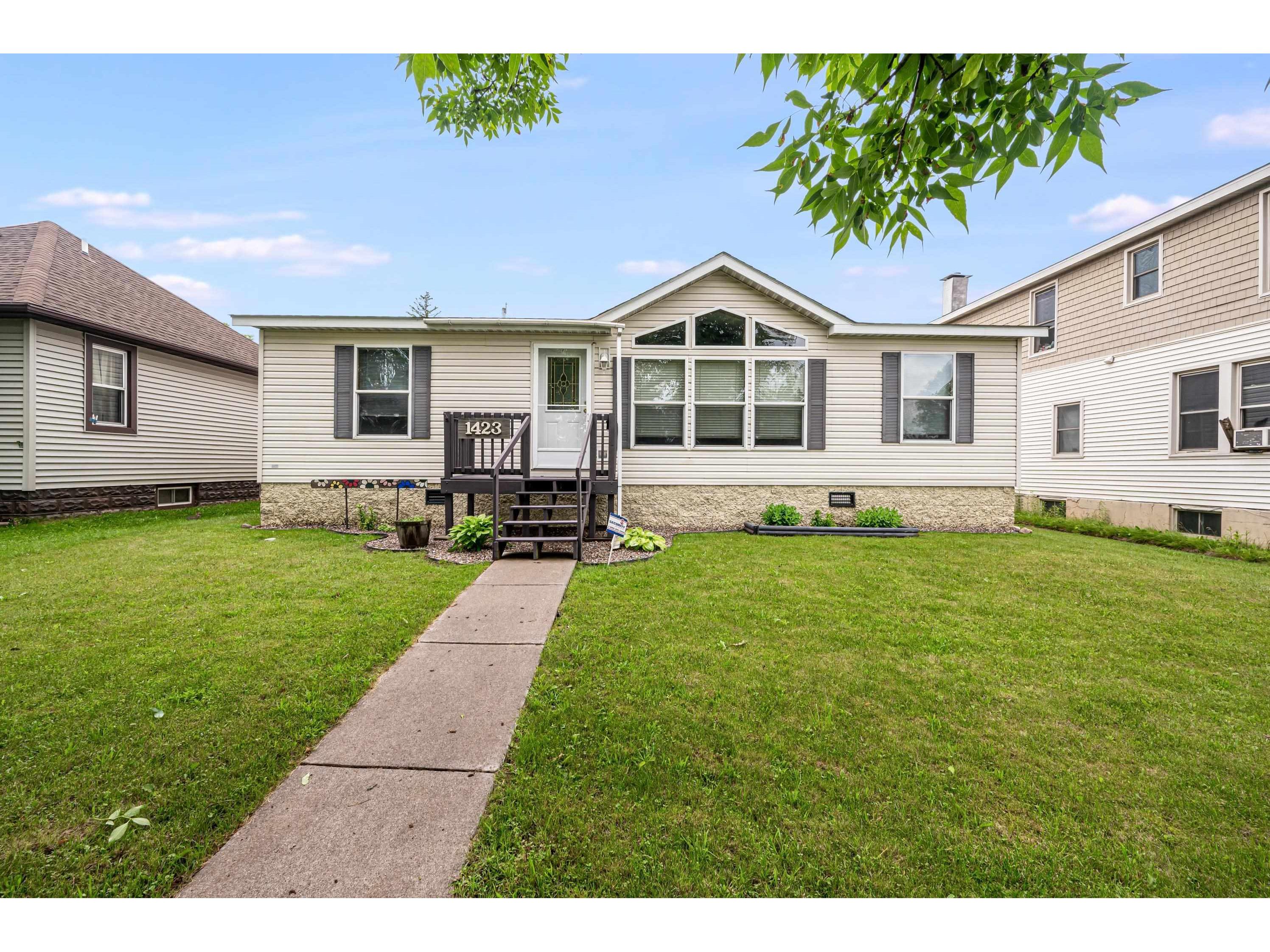 1423 101st Ave W Duluth MN 55808 6120416 image1