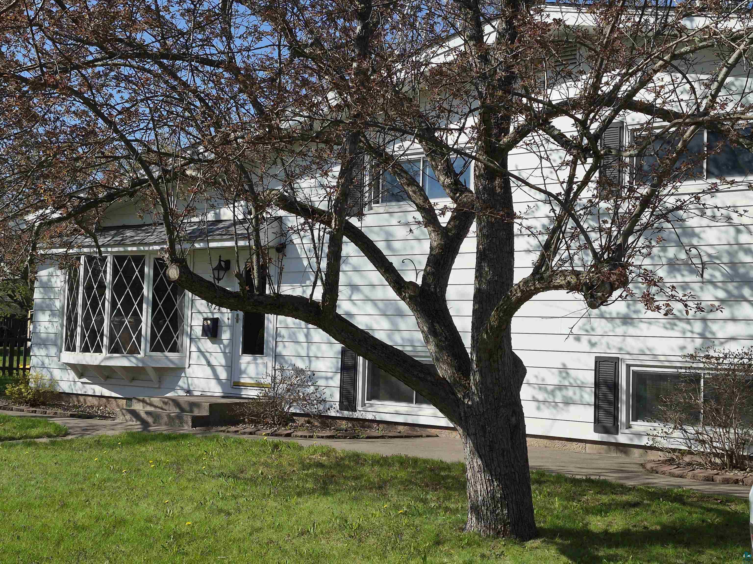 1424 E 6th St Superior MN 54880 6125602 image2