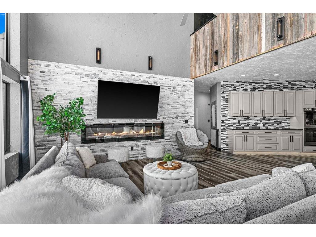 1430 Stoney Point Dr Duluth MN 55804 - Lake Superior 6123383 image13