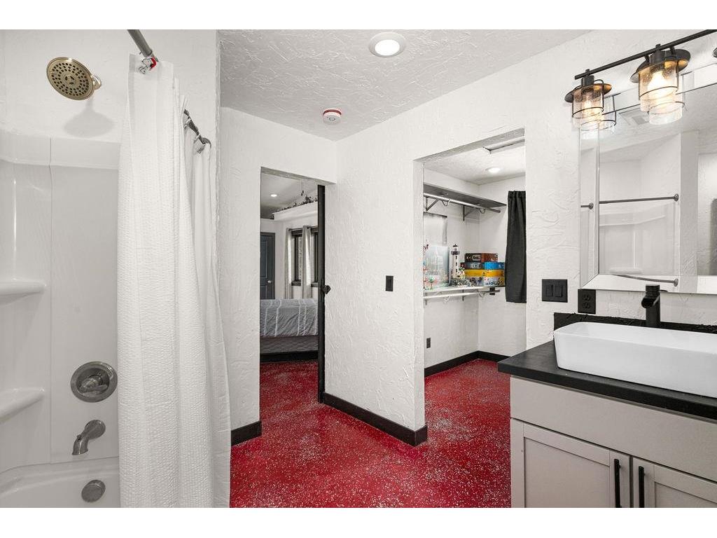 1430 Stoney Point Dr Duluth MN 55804 - Lake Superior 6123383 image37