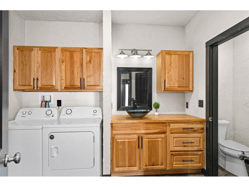 1430 Stoney Point Dr Duluth MN 55804 - Lake Superior 6123383 image40