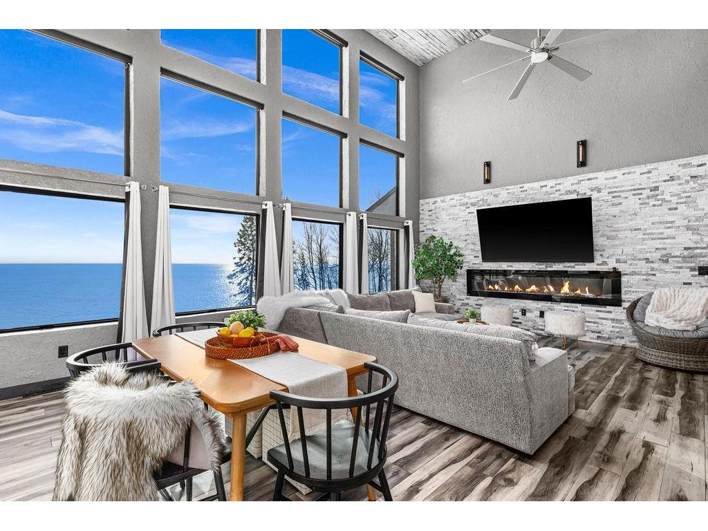 1430 Stoney Point Dr Duluth MN 55804 - Lake Superior 6123383 image5
