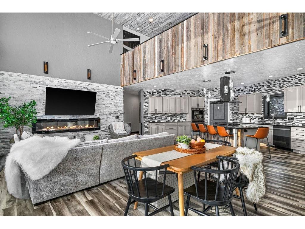 1430 Stoney Point Dr Duluth MN 55804 - Lake Superior 6123383 image7