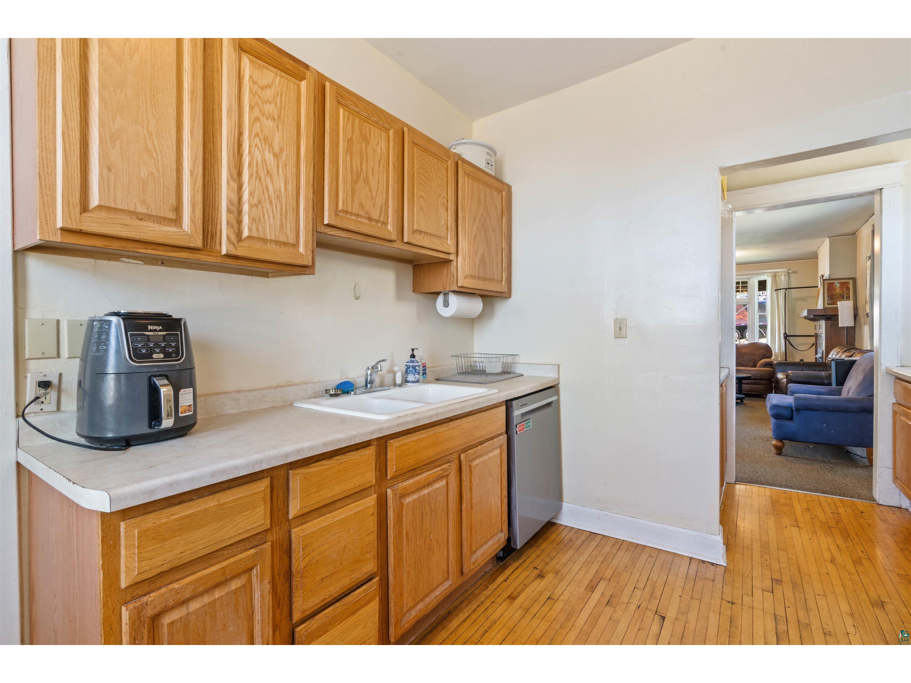 1432 E 4th St Duluth MN 55805 6125522 image31