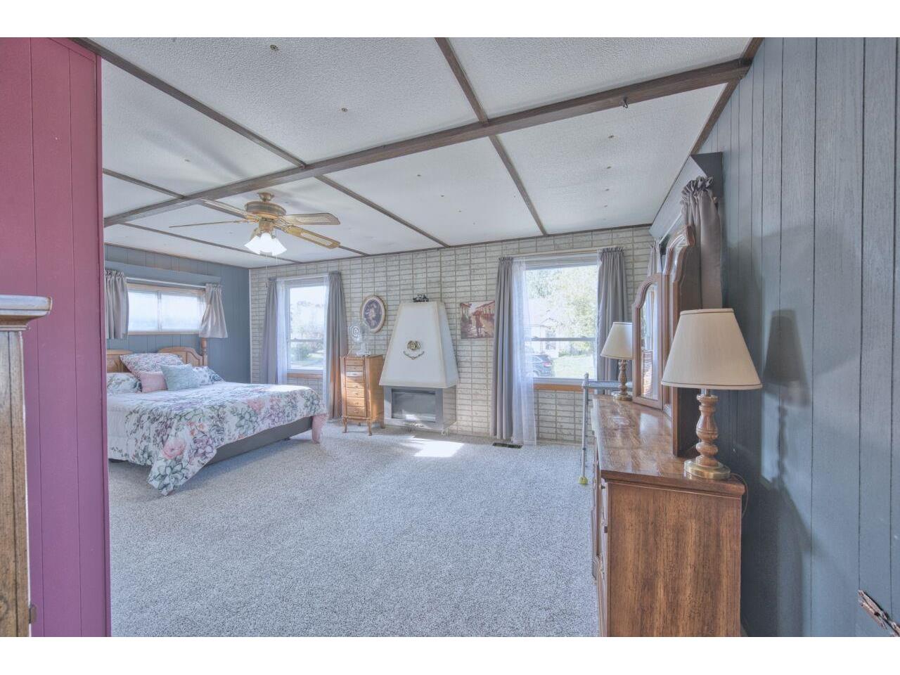 15 W 4th Ave N Aurora MN 55705 6121891 image20