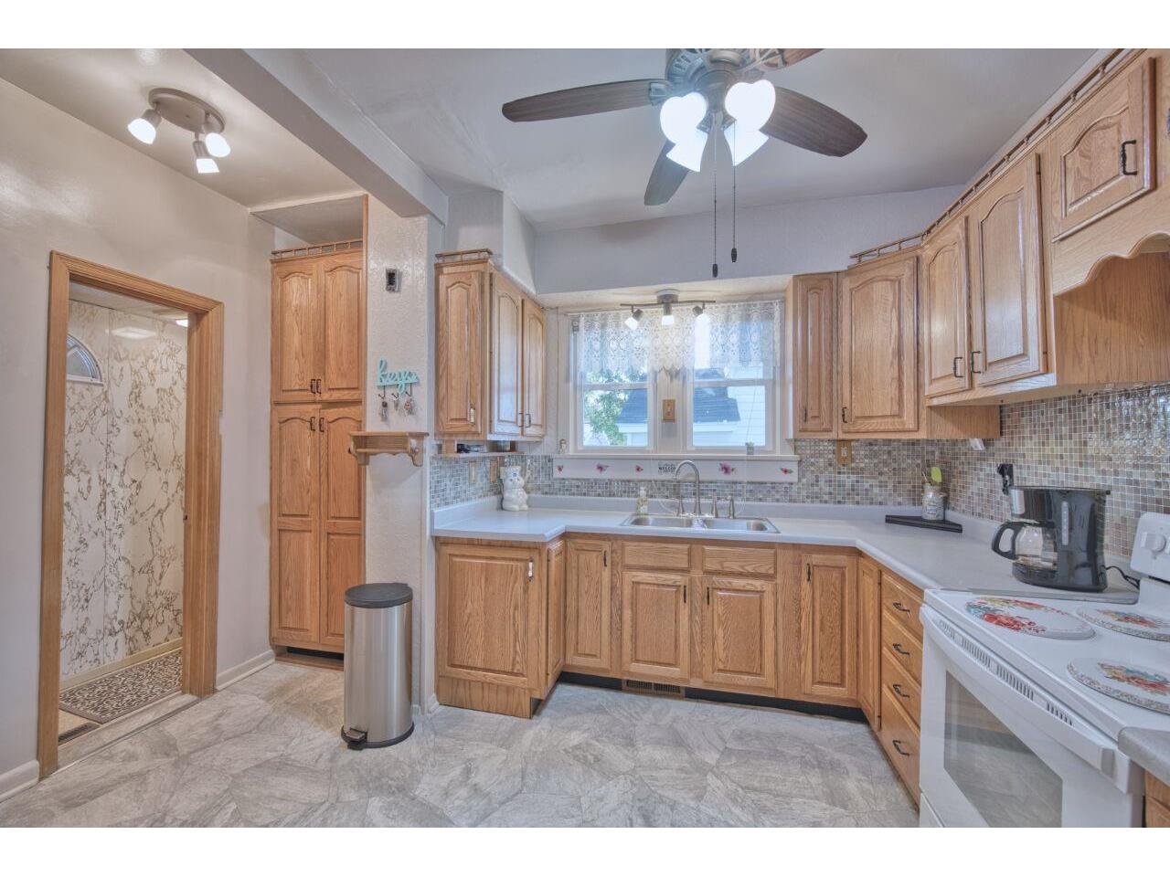 15 W 4th Ave N Aurora MN 55705 6121891 image3