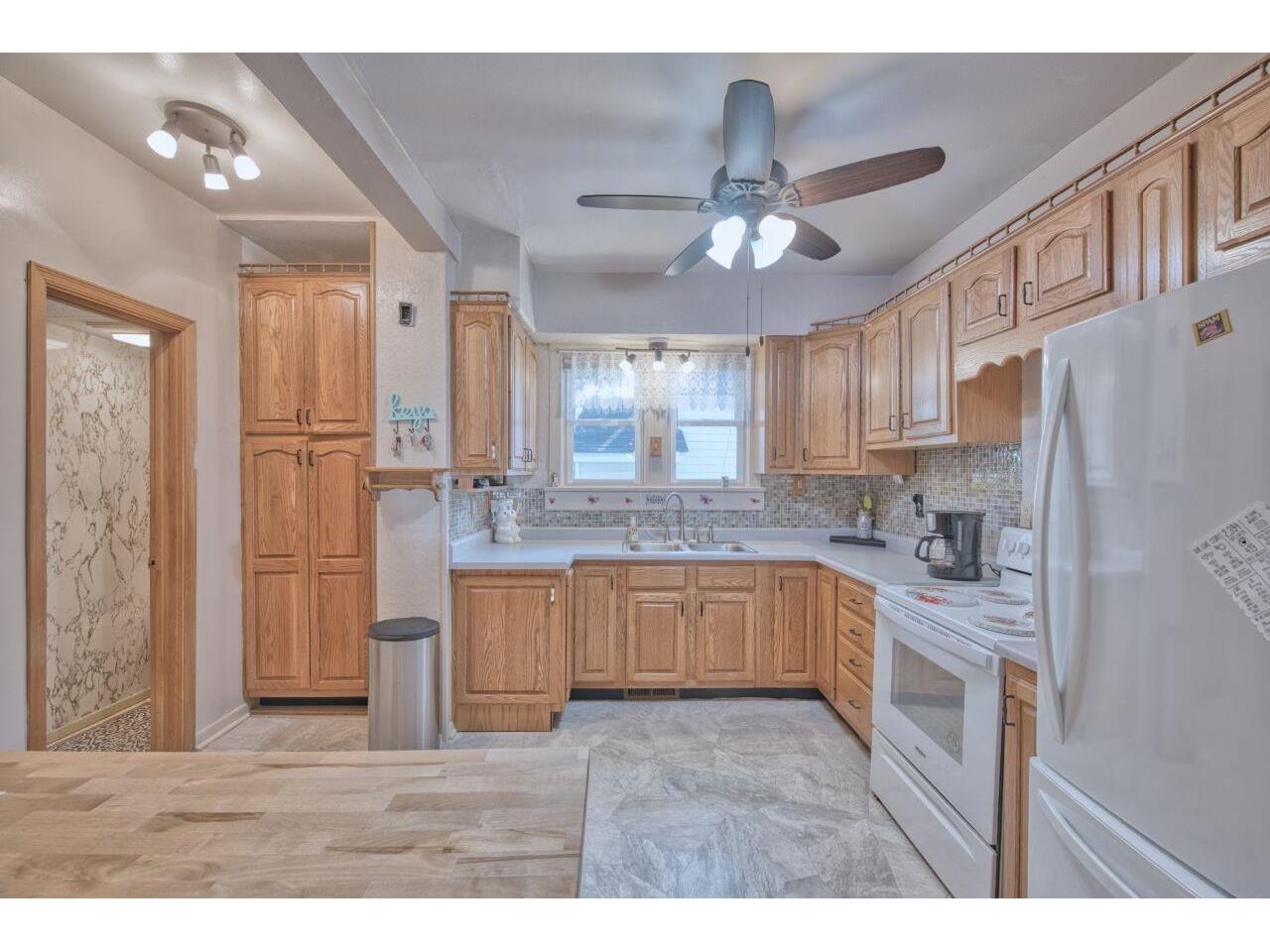 15 W 4th Ave N Aurora MN 55705 6121891 image5