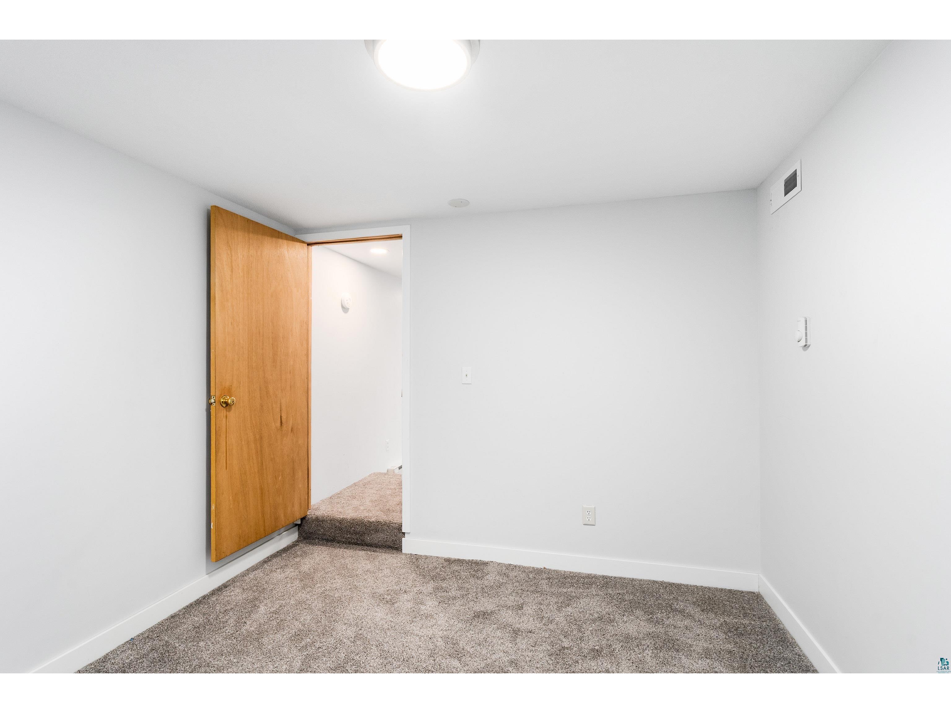 1504 Minneapolis Ave Duluth MN 55803 6124915 image53