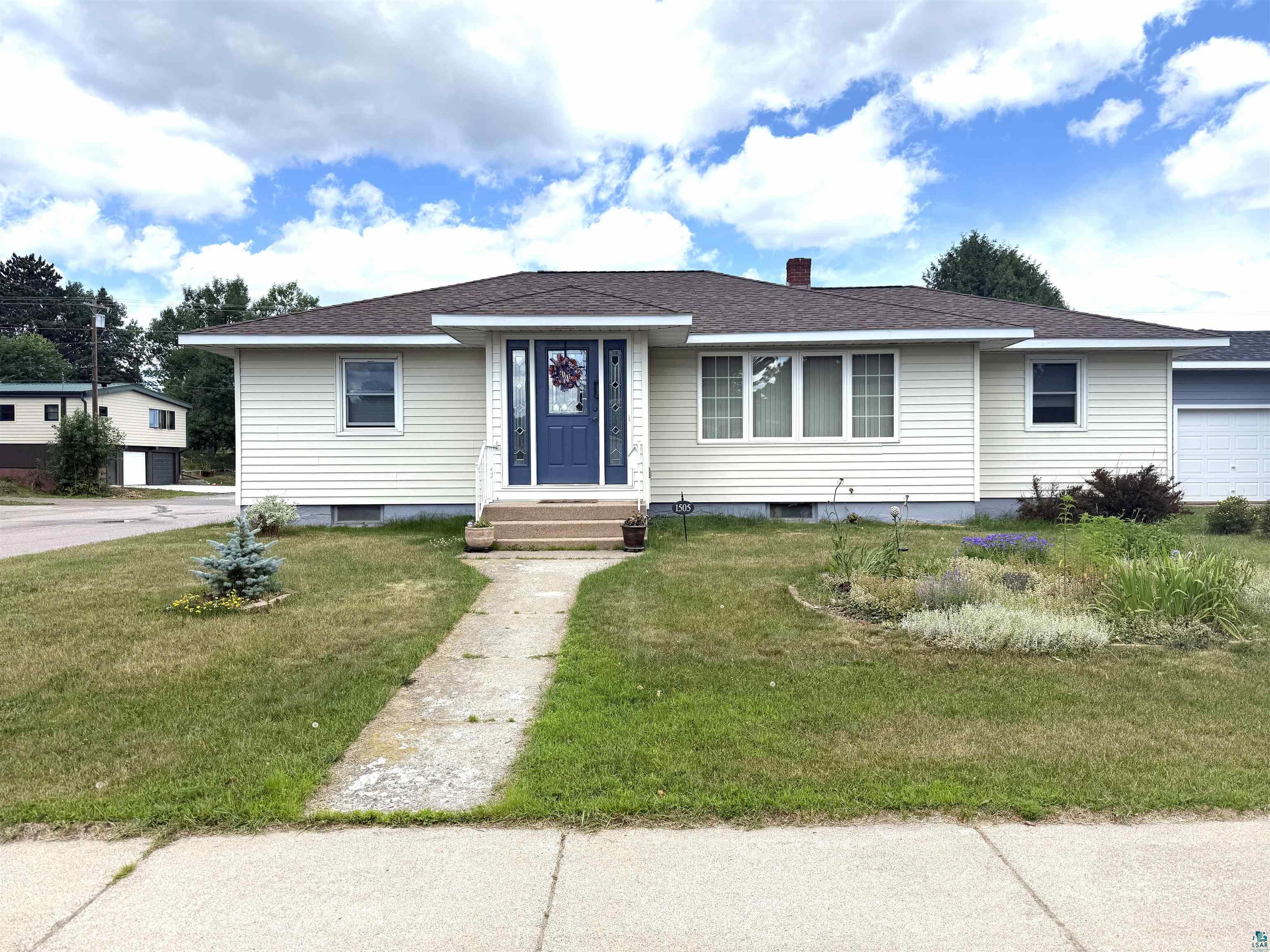 1505 E Harvey St Ely MN 55731 6126606 image1
