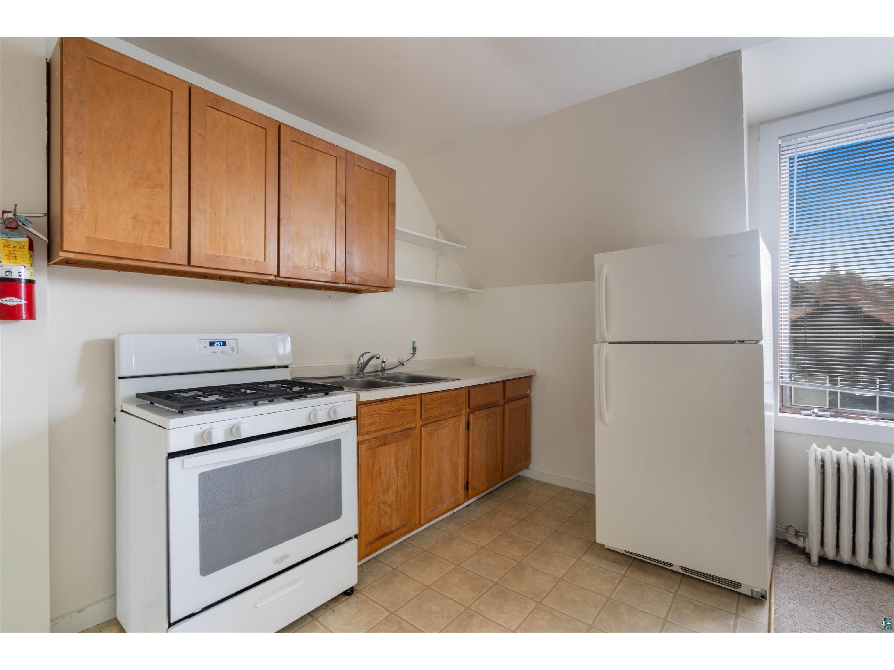 1511 E 4th St Duluth MN 55812 6125910 image23