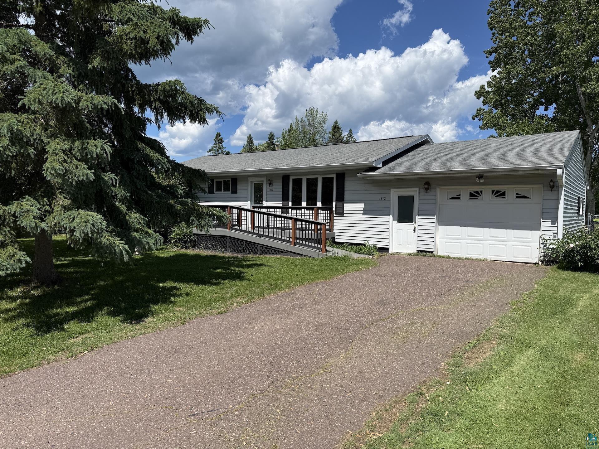 1512 10th Ave W Ashland WI 54806 6126116 image1