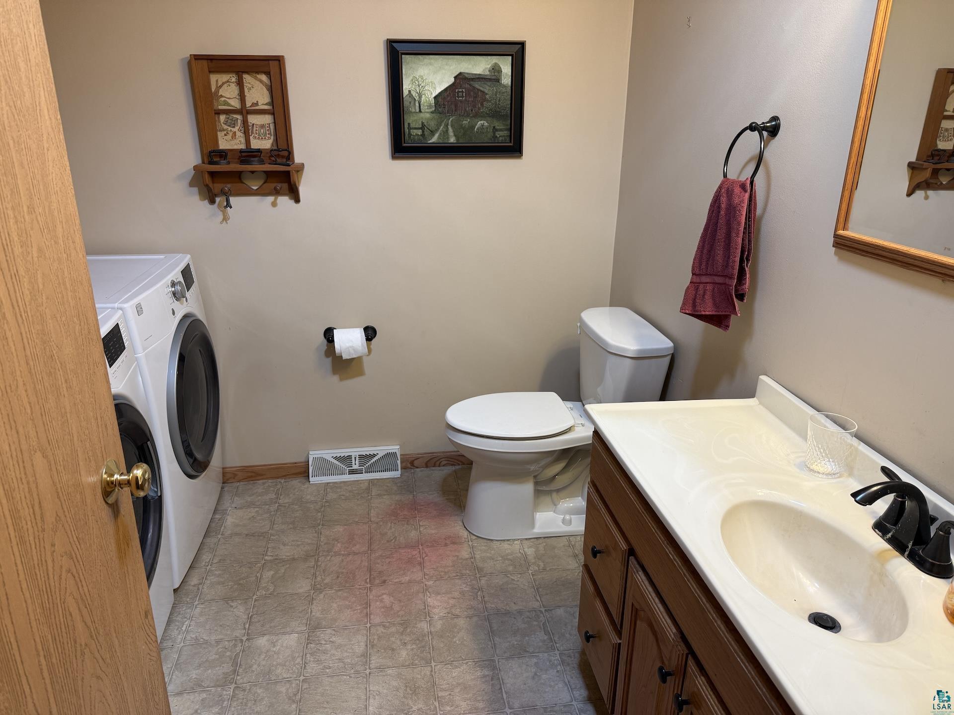 1512 10th Ave W Ashland WI 54806 6126116 image20