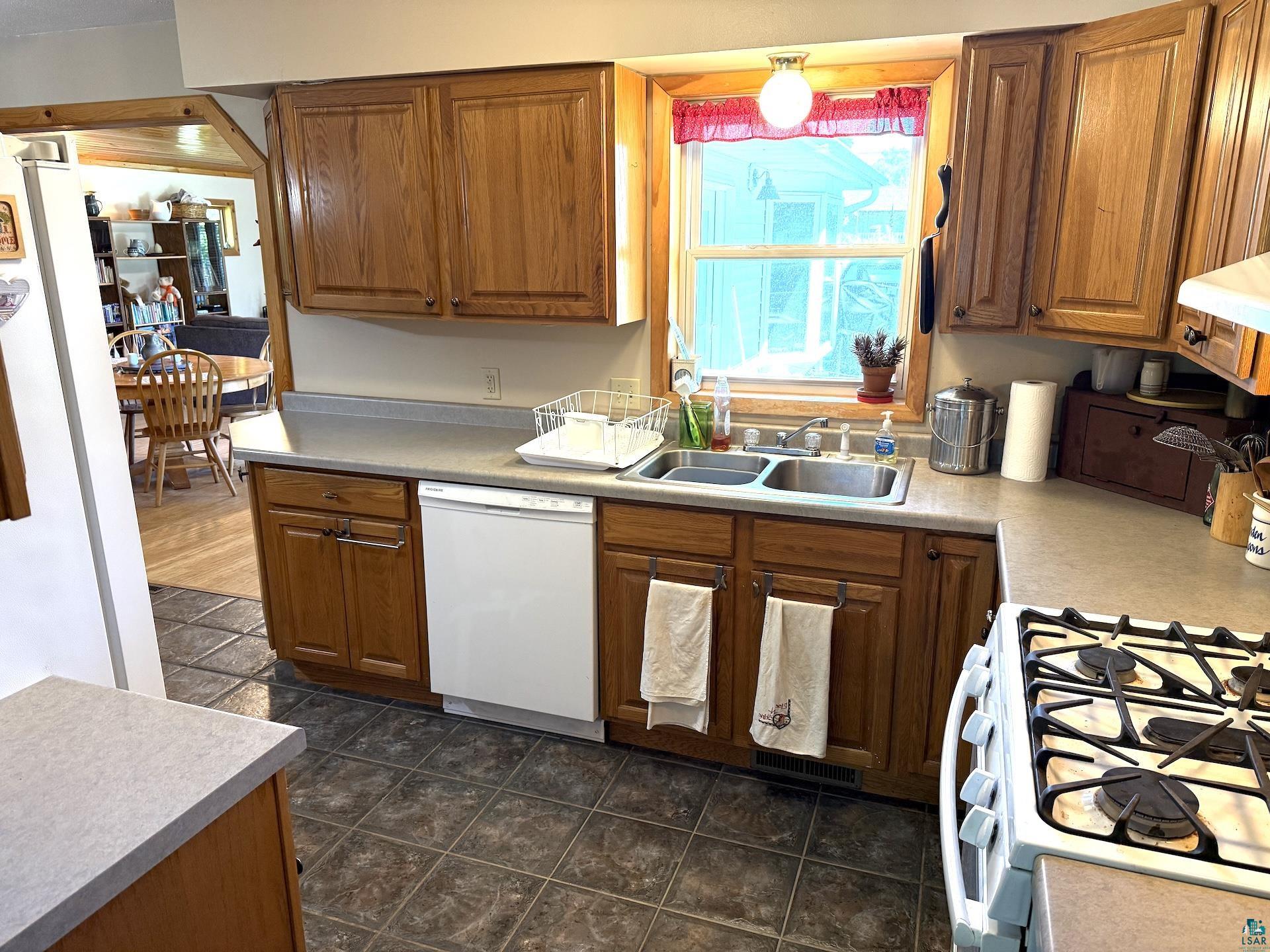 1512 10th Ave W Ashland WI 54806 6126116 image9