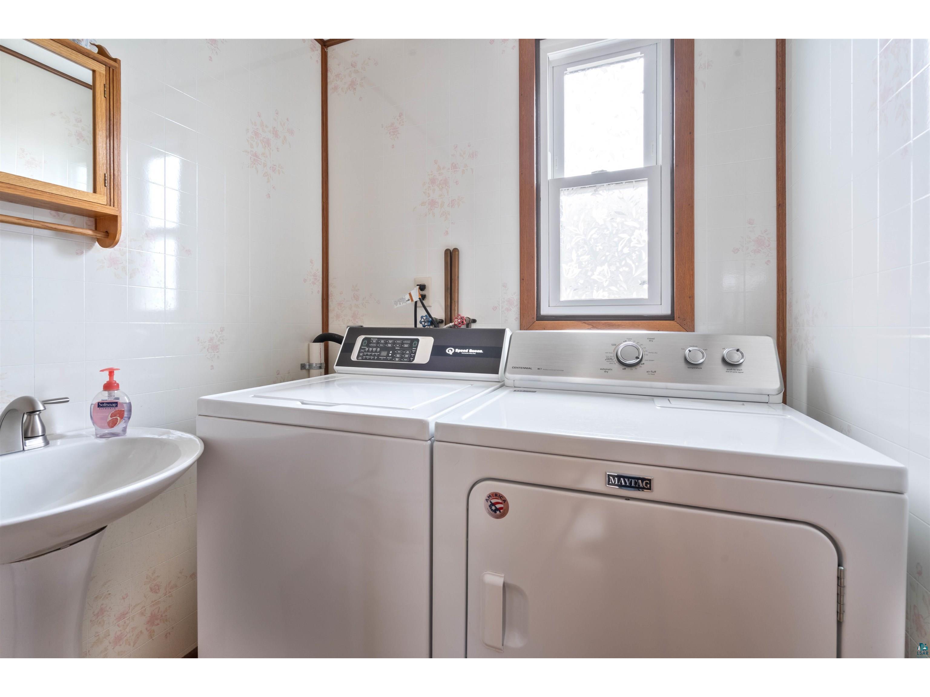 1522 E 4th St Superior WI 54880 6124323 image12