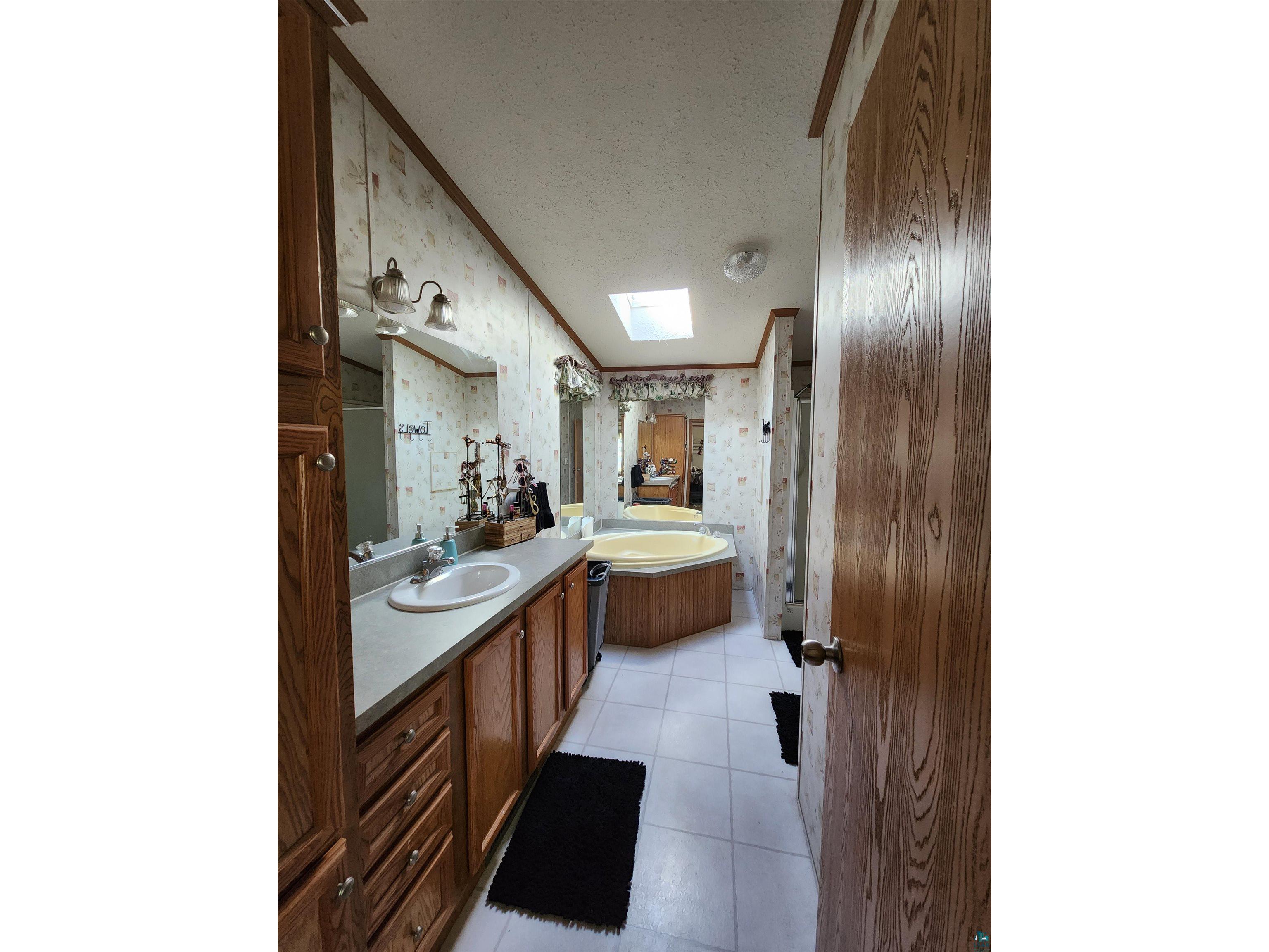 1600 W 8th St Ashland WI 54806 6125947 image25
