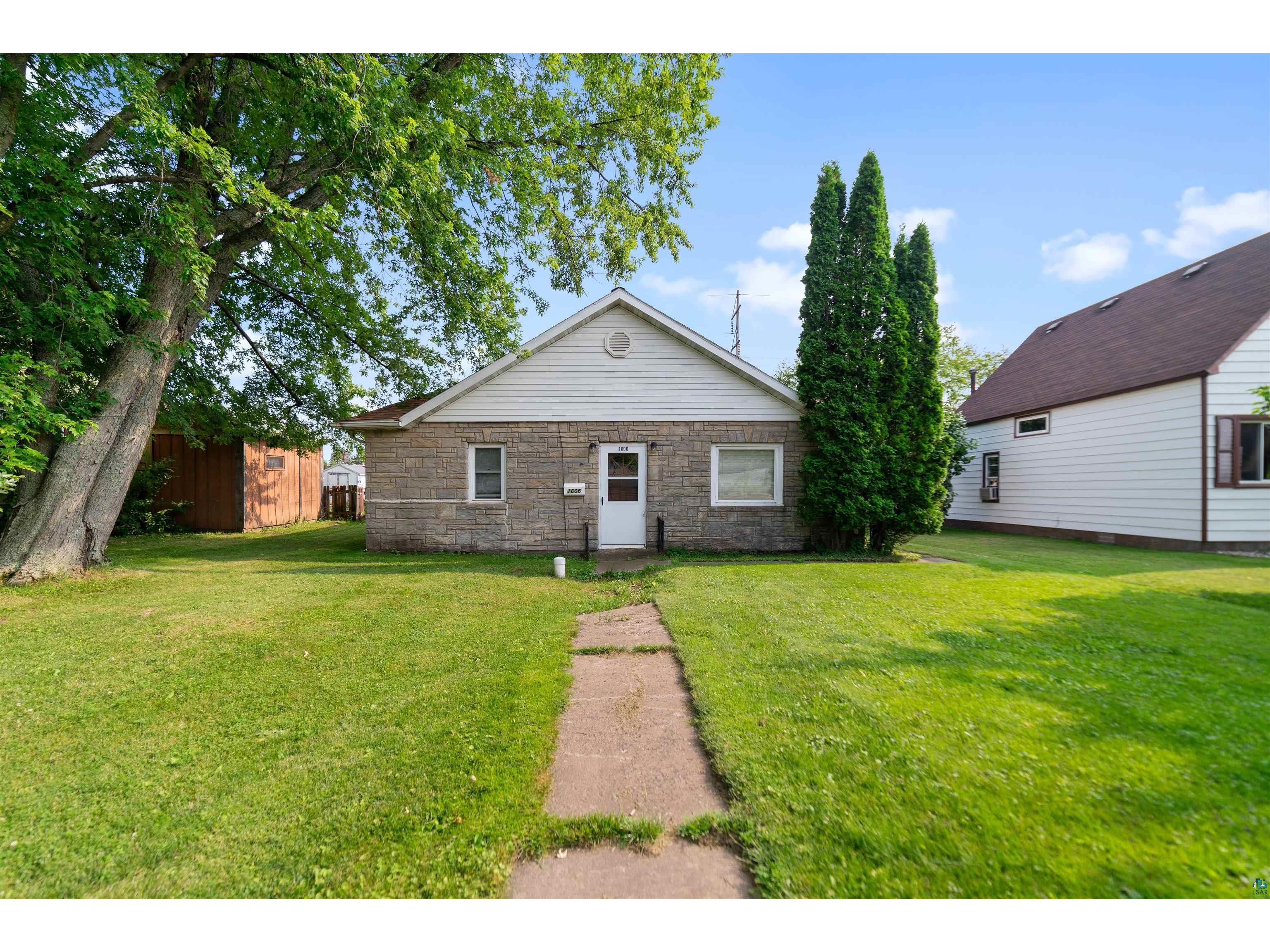 1606 N 28th St Superior WI 54880 6115143 image1