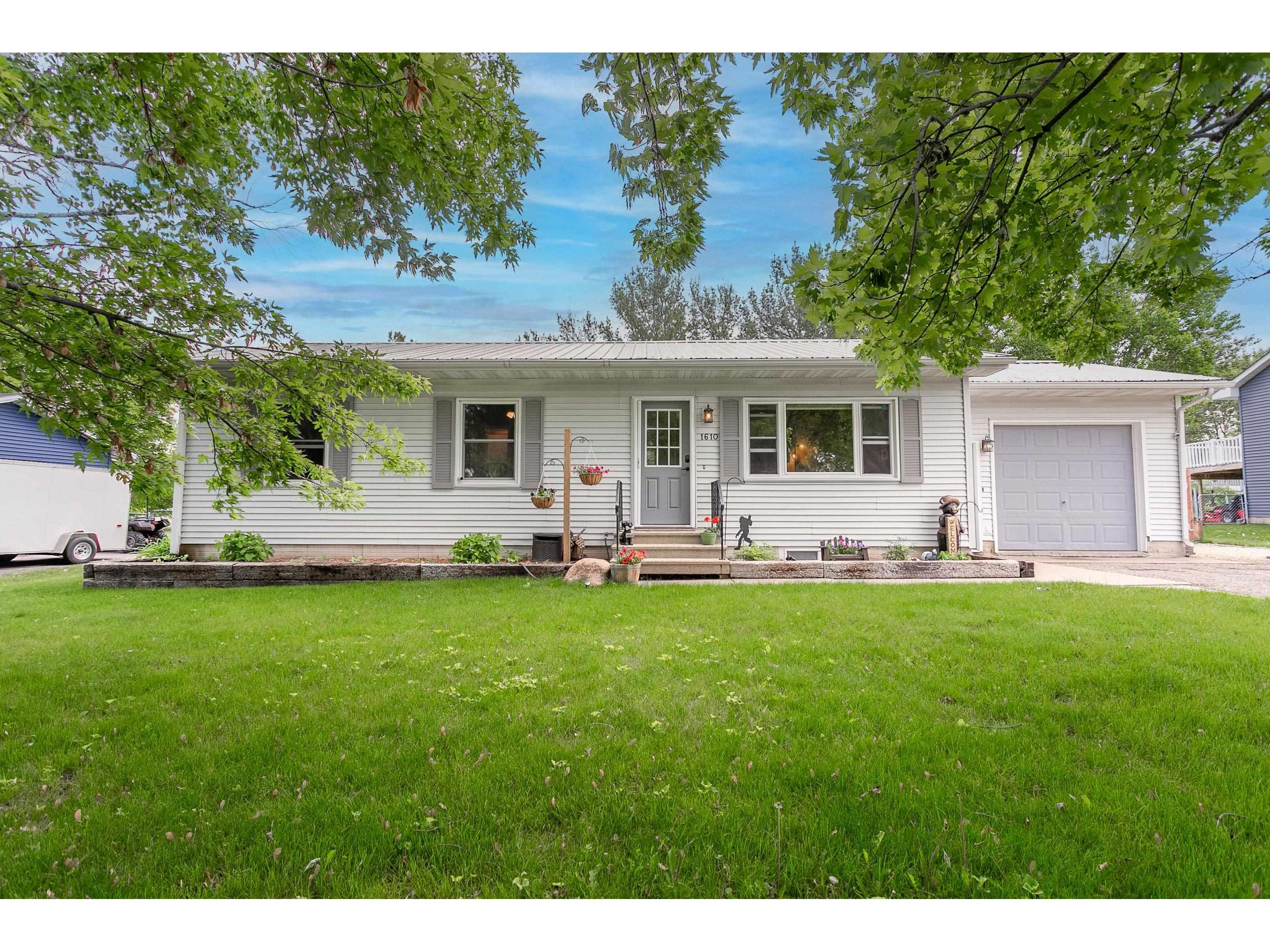 1610 5th Ave Baldwin WI 54002 6119768 image1