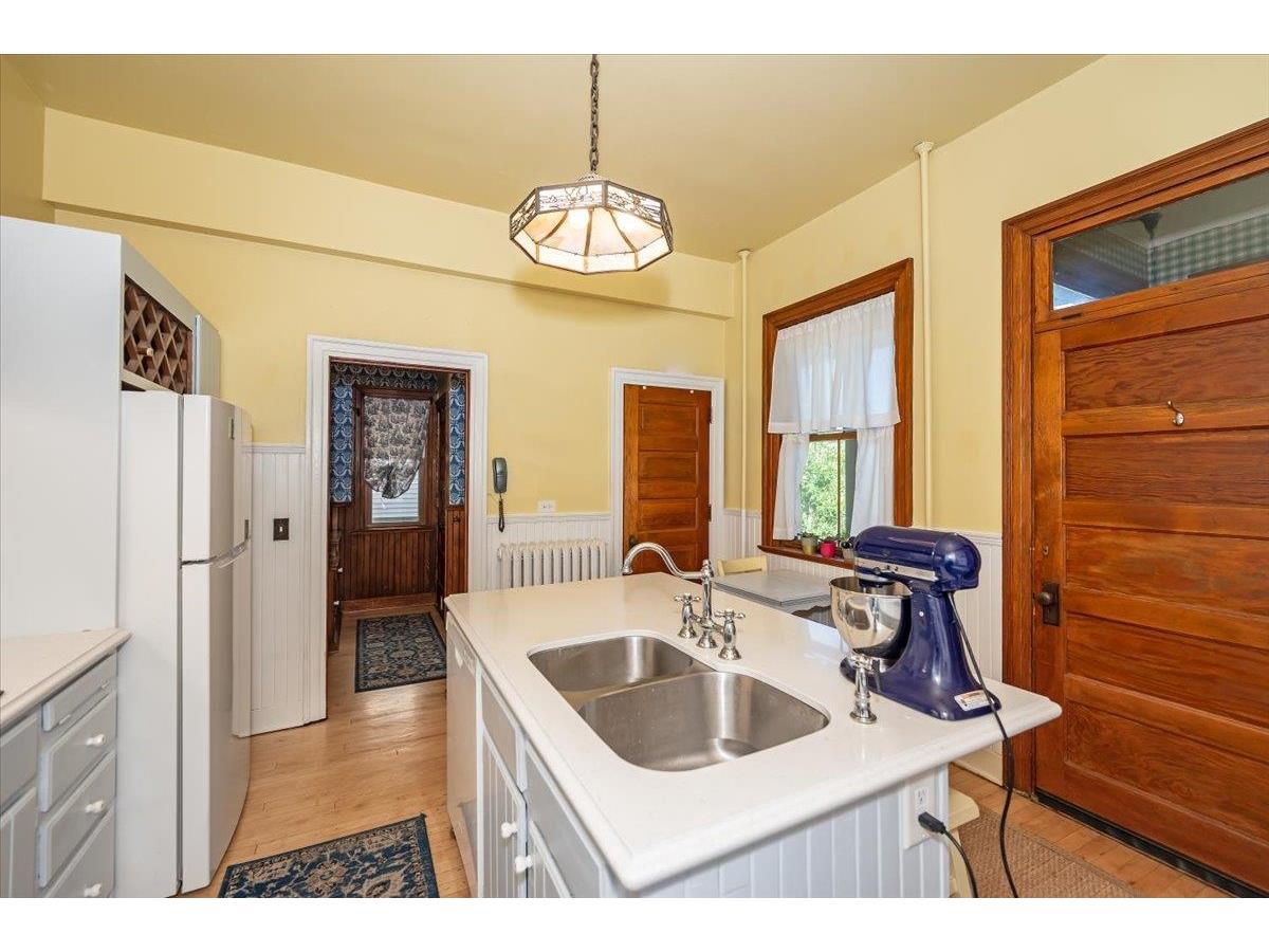 1616 E 1st St Duluth MN 55812 6121618 image19