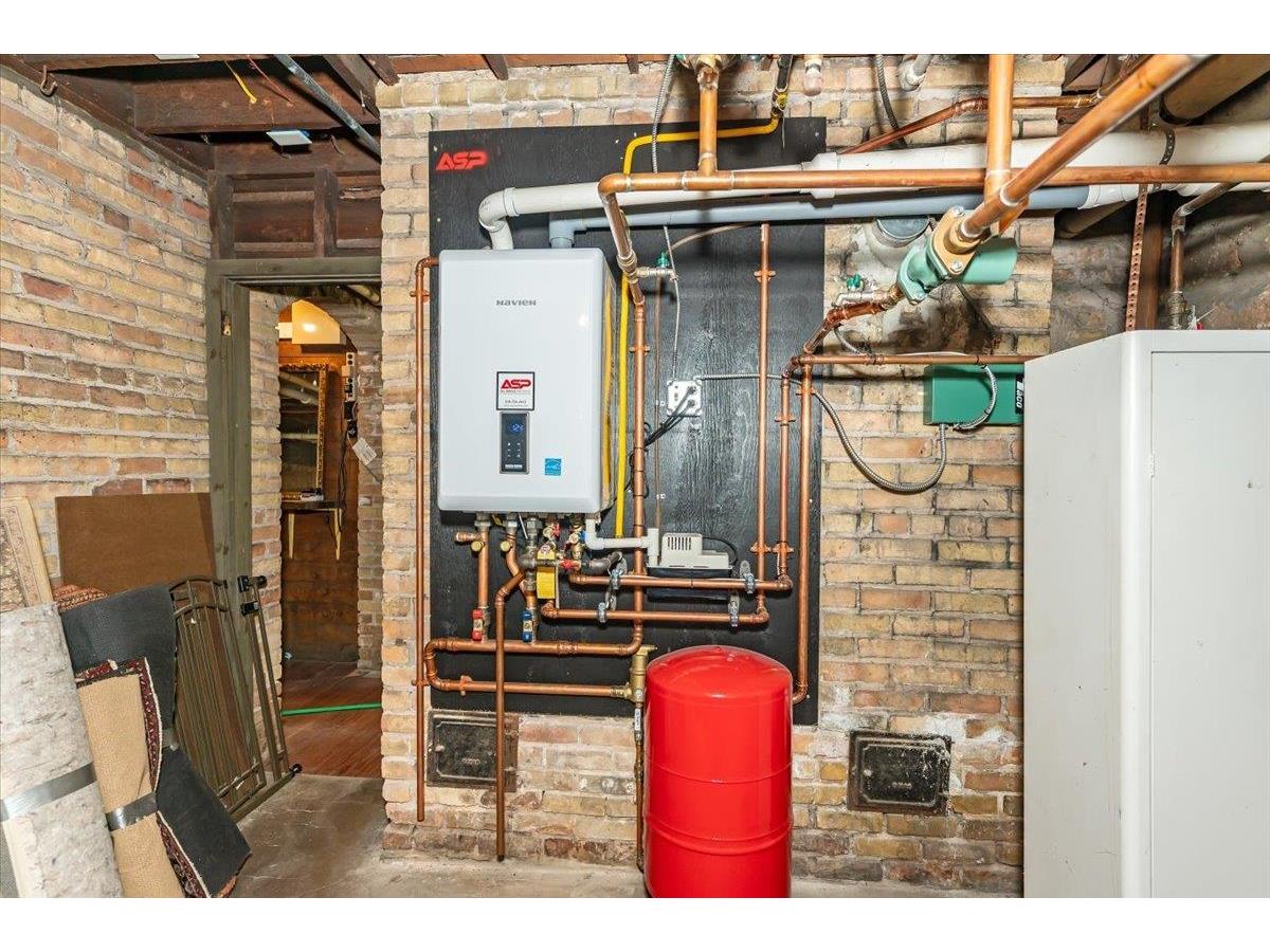 1616 E 1st St Duluth MN 55812 6121618 image38