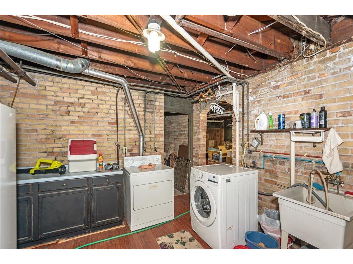 1616 E 1st St Duluth MN 55812 6121618 image39