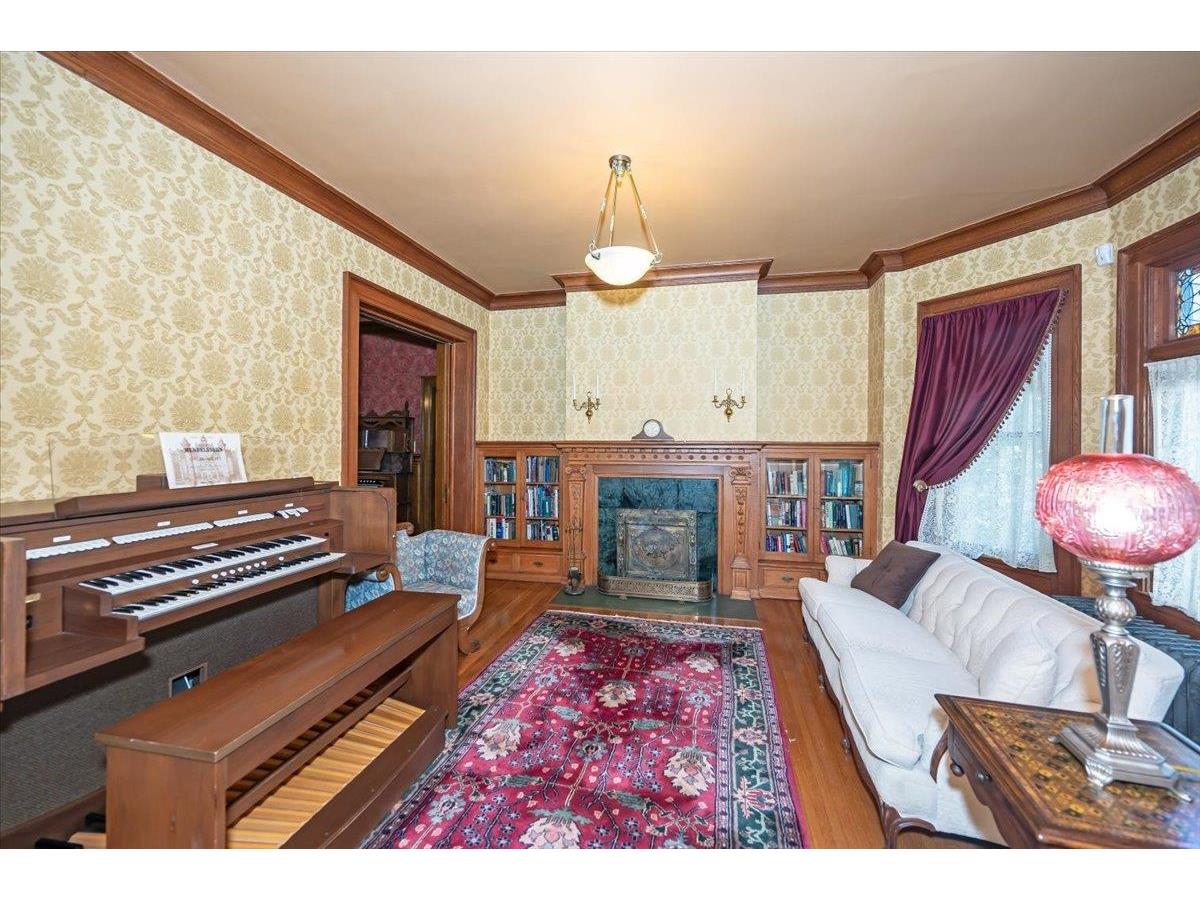 1616 E 1st St Duluth MN 55812 6121618 image6