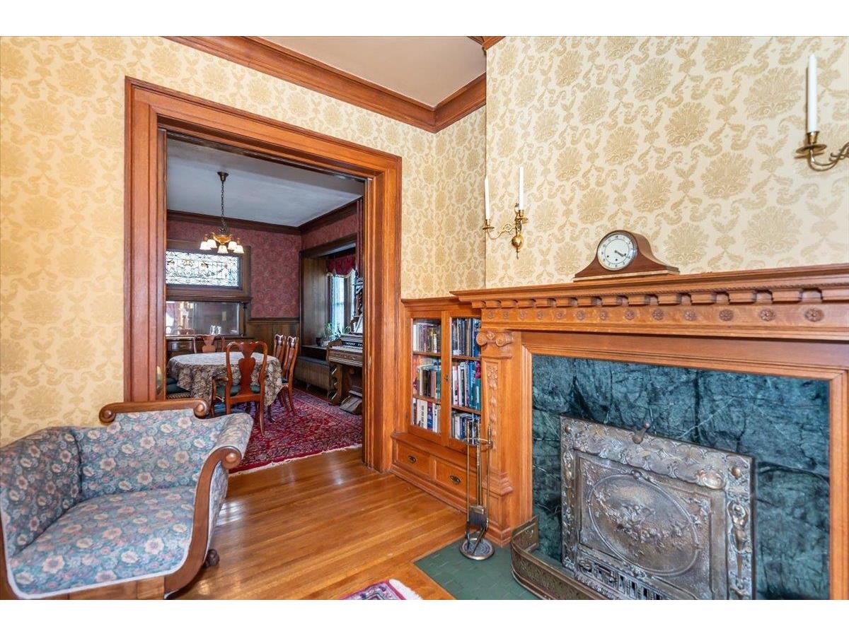 1616 E 1st St Duluth MN 55812 6121618 image9
