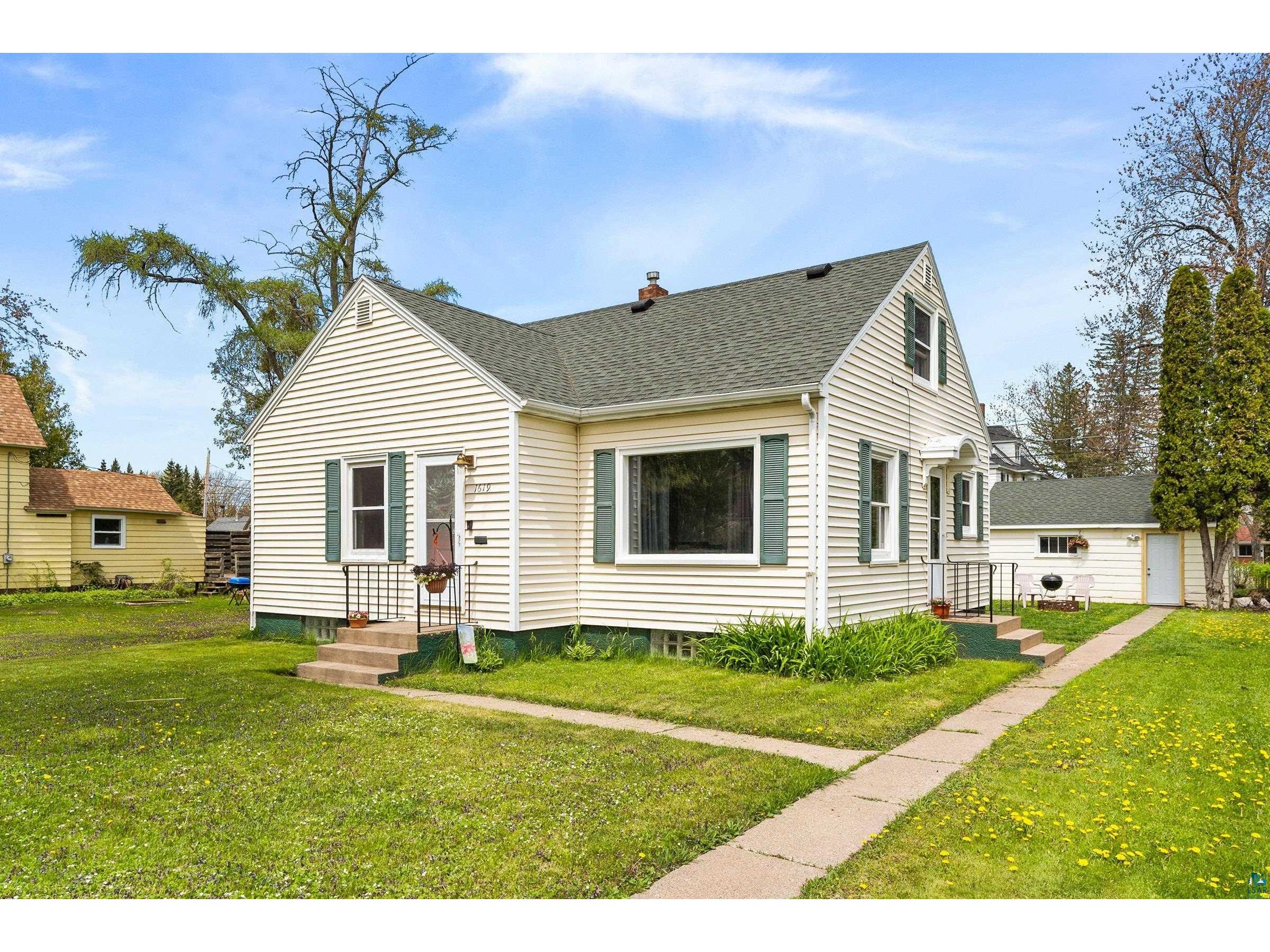 1619 E 4th St Superior WI 54880 6108345 image1