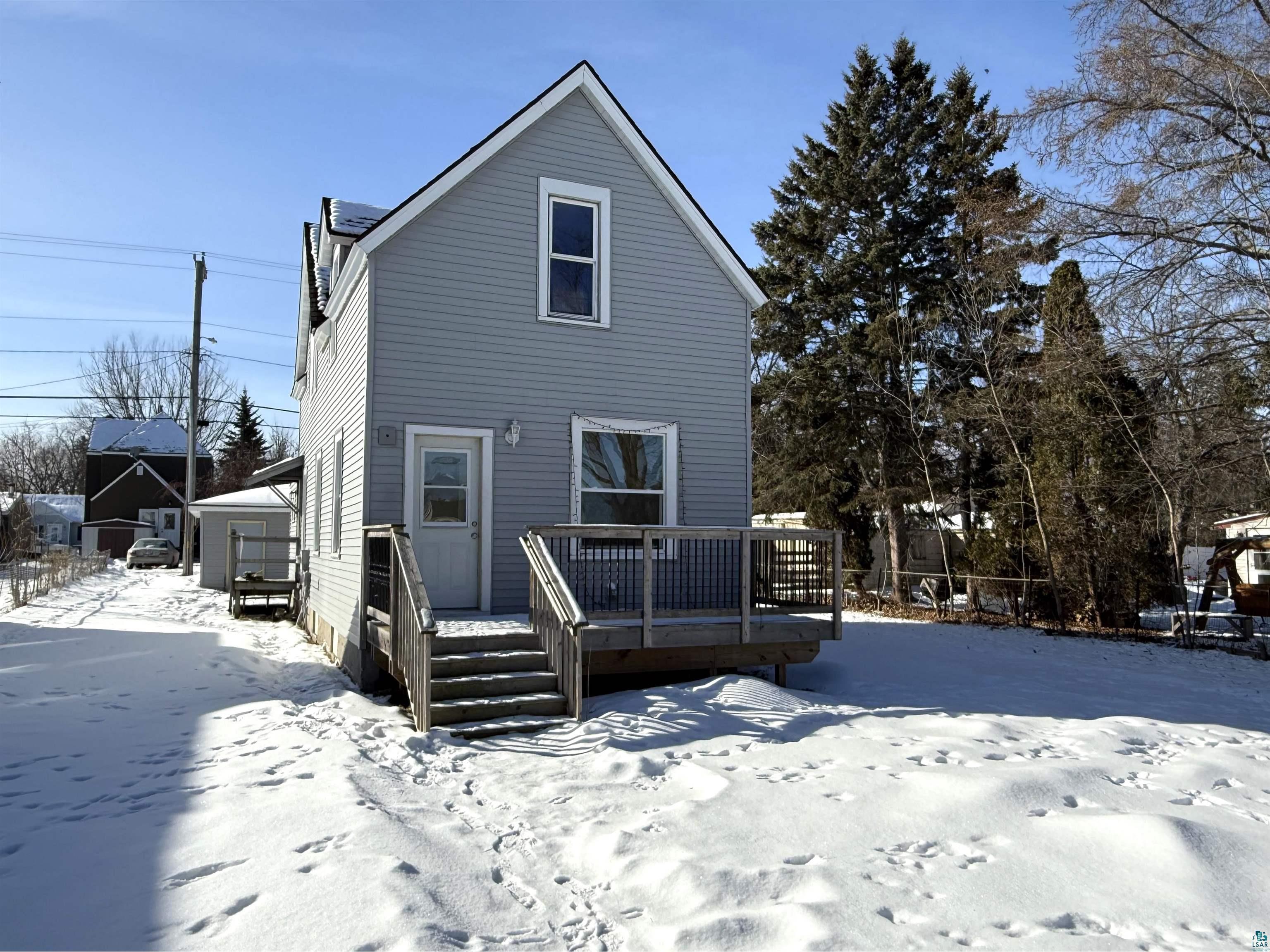 1622 E 4th St Superior WI 54880 6123542 image1
