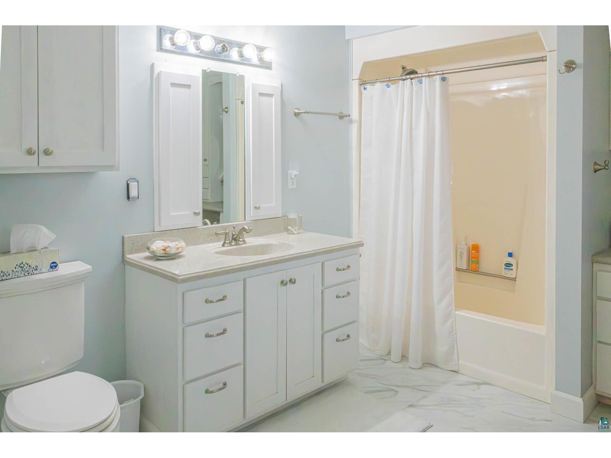17 S 1st St Bayfield WI 54814 6124926 image15