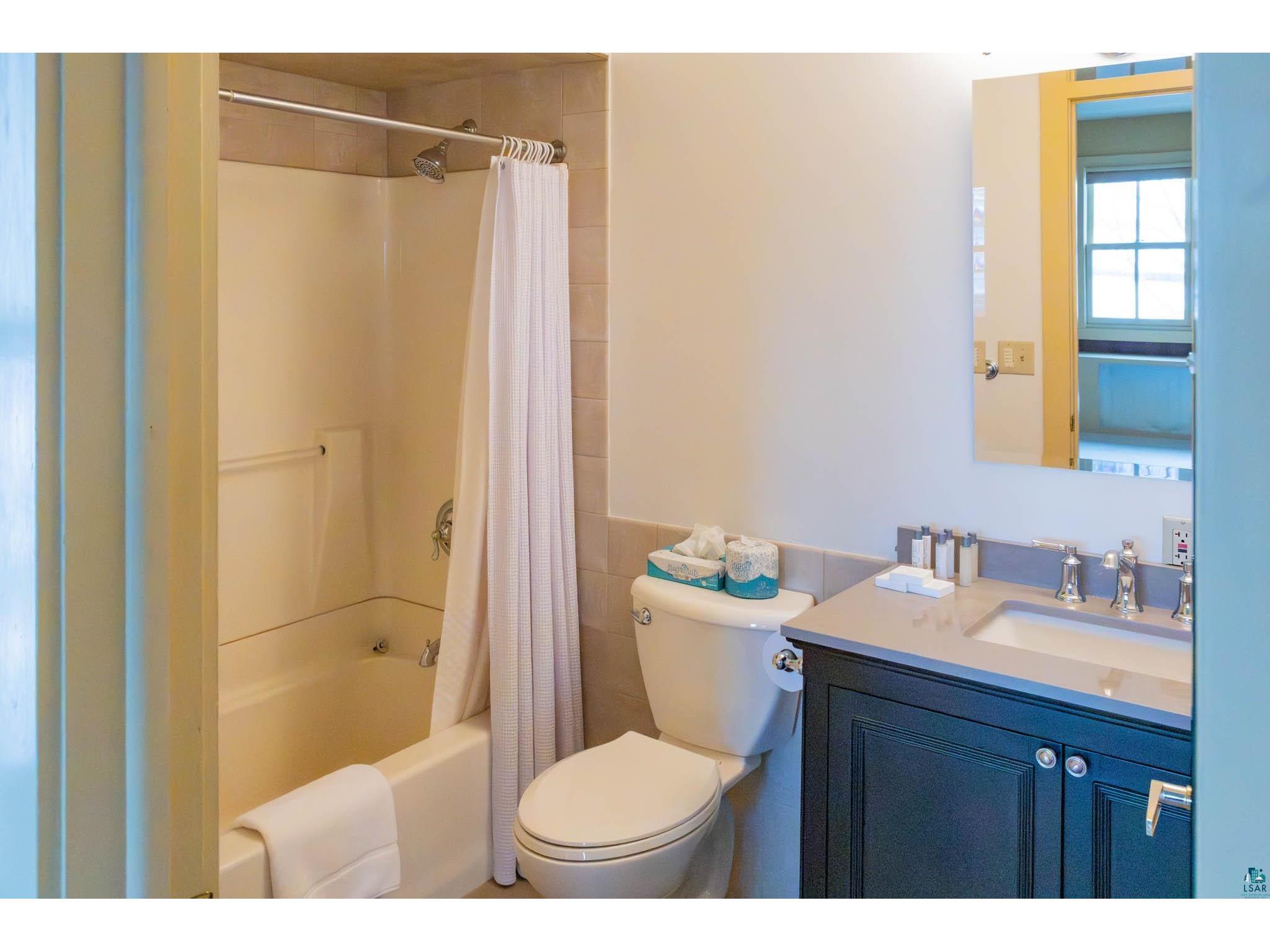 17 S 1st St Bayfield WI 54814 6124926 image22
