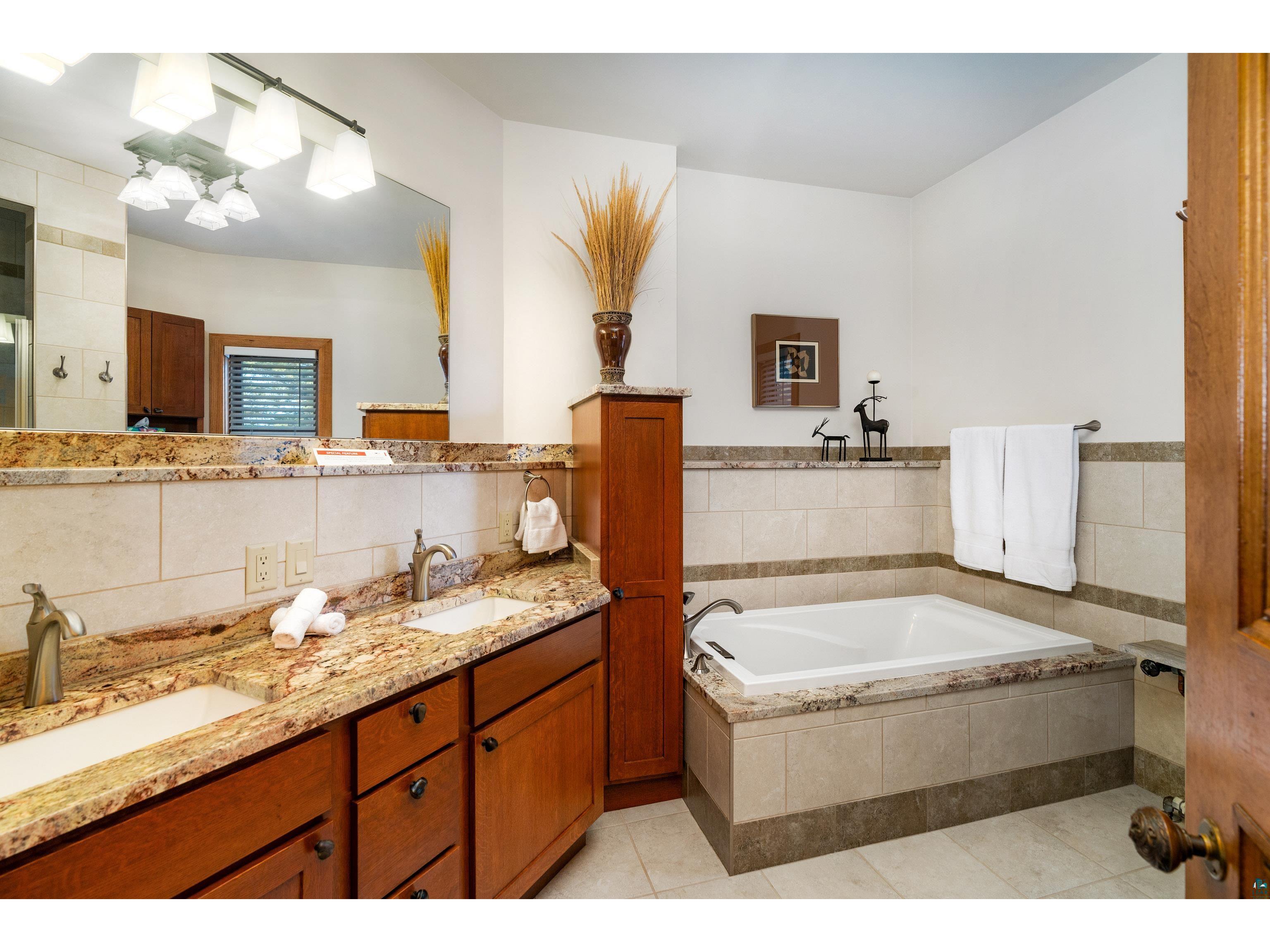 1700 Minnesota Ave Duluth MN 55802 - Lake Superior 6124714 image33