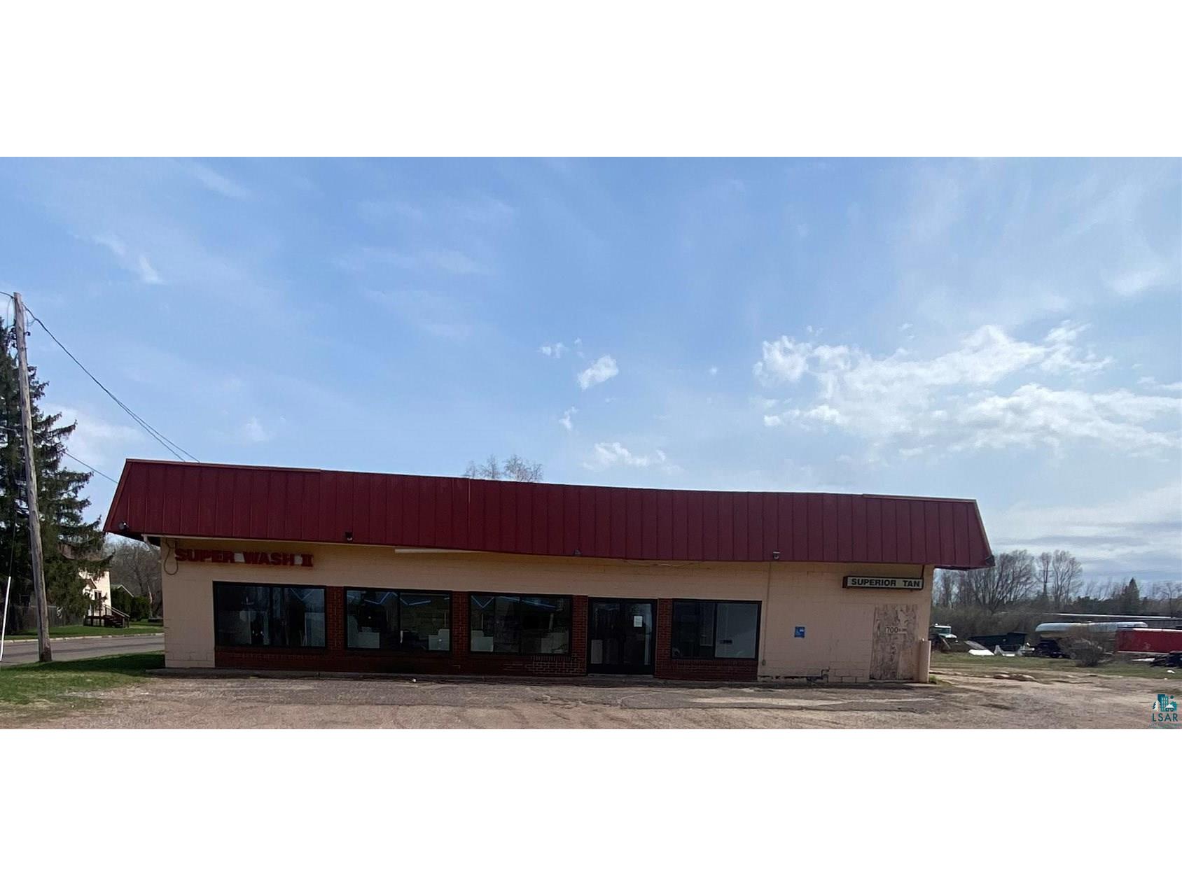 1700 W 3rd St Ashland WI 54806 6102104 image1