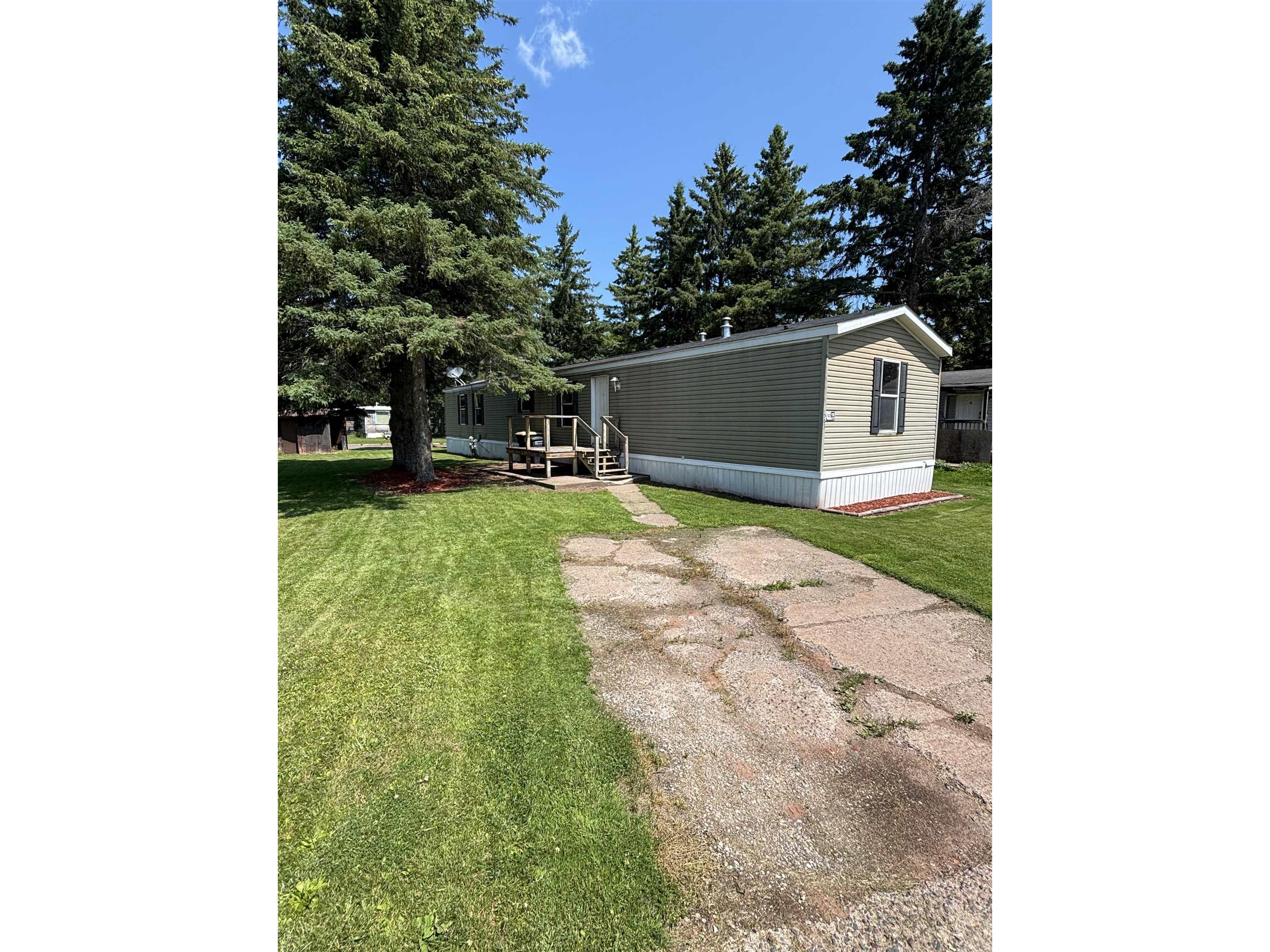 1705 Cary St Ashland WI 54806 6120455 image1