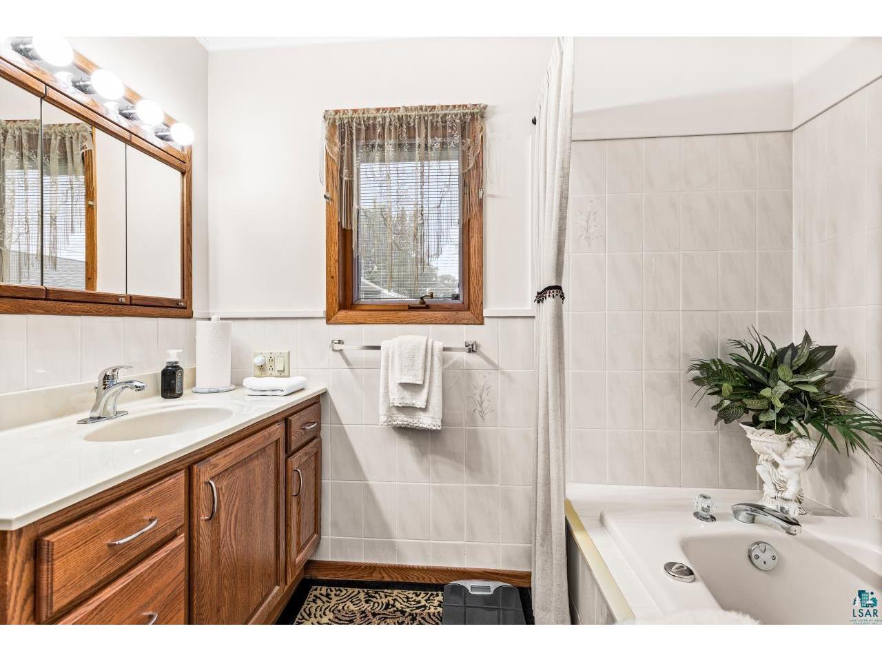 1708 E 8th St Superior WI 54880 6125110 image30