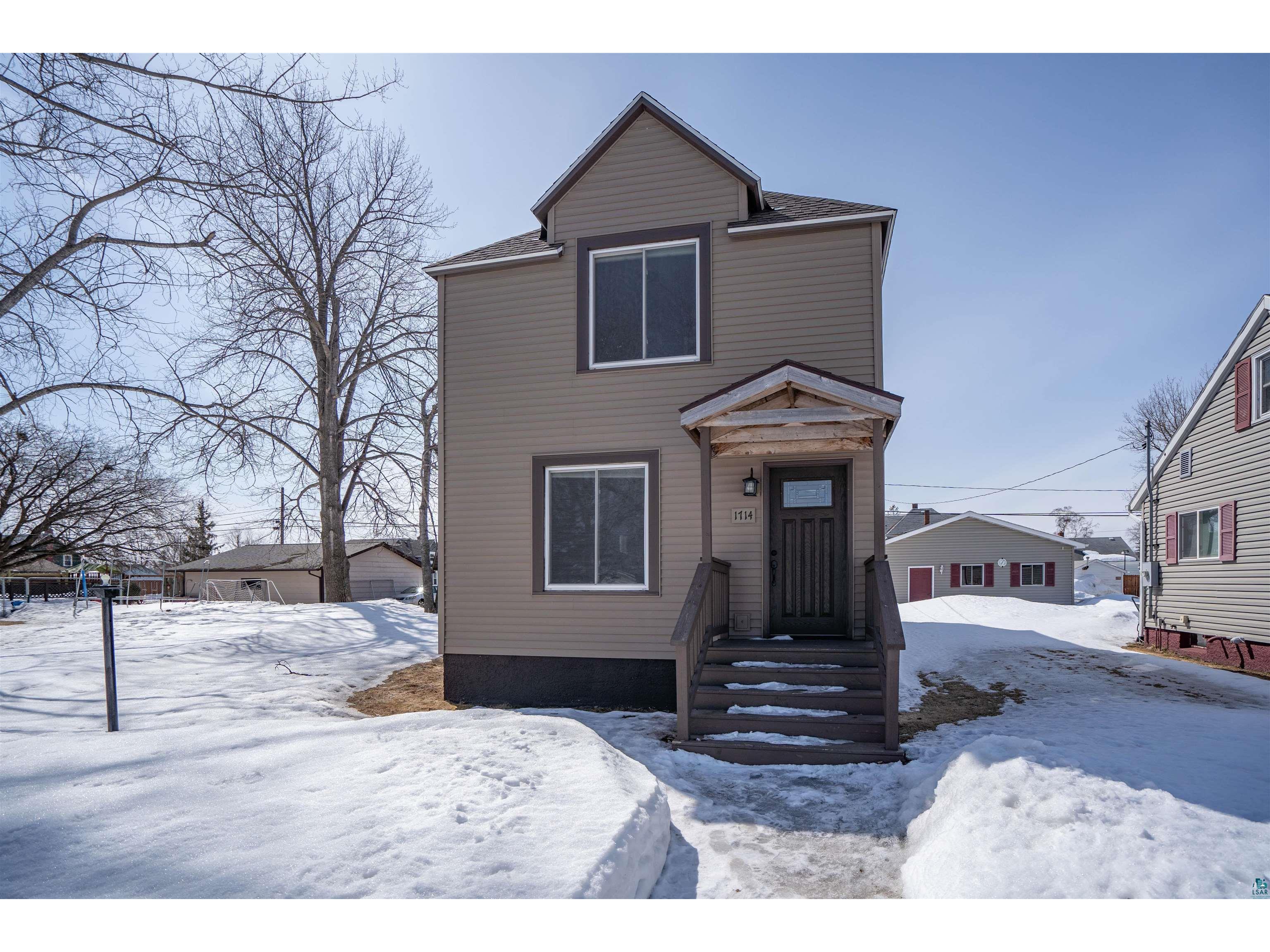 1714 E 4th St Superior WI 54880 6107322 image1