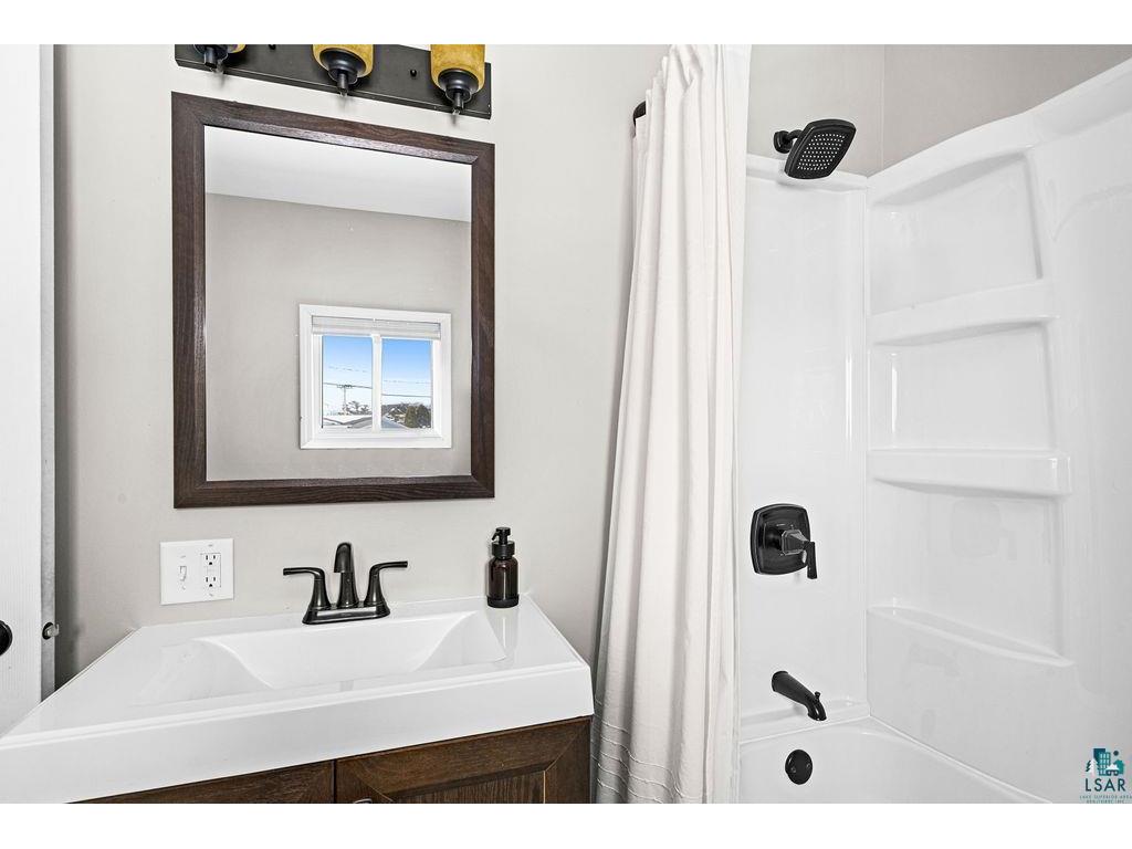 1714 E 4th St Superior WI 54880 6124093 image16
